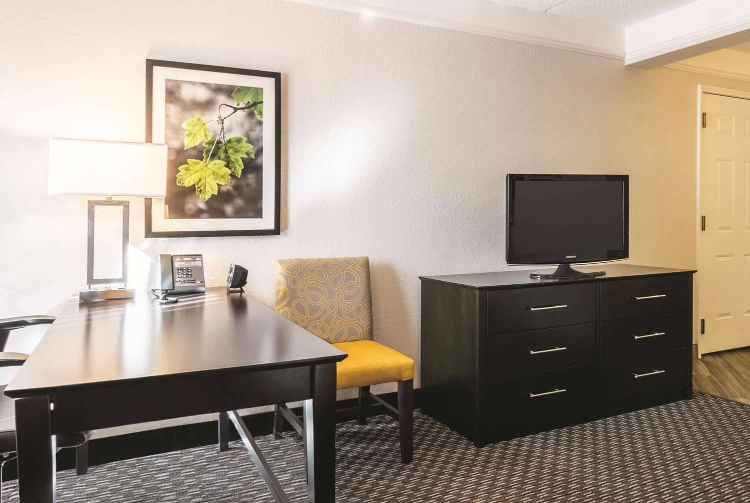 La Quinta by Wyndham Orlando Airport North