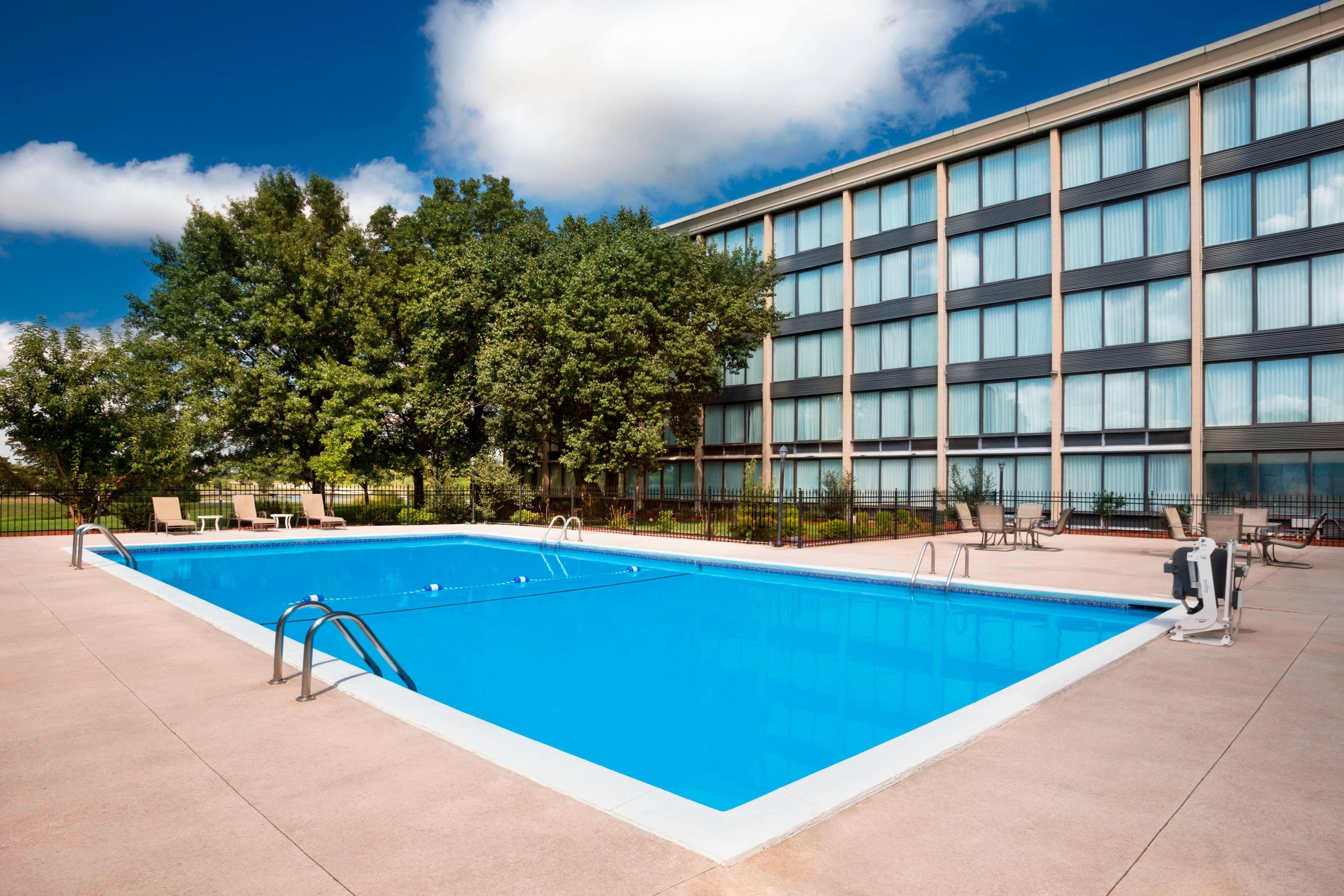 Four Points by Sheraton Kansas City Airport