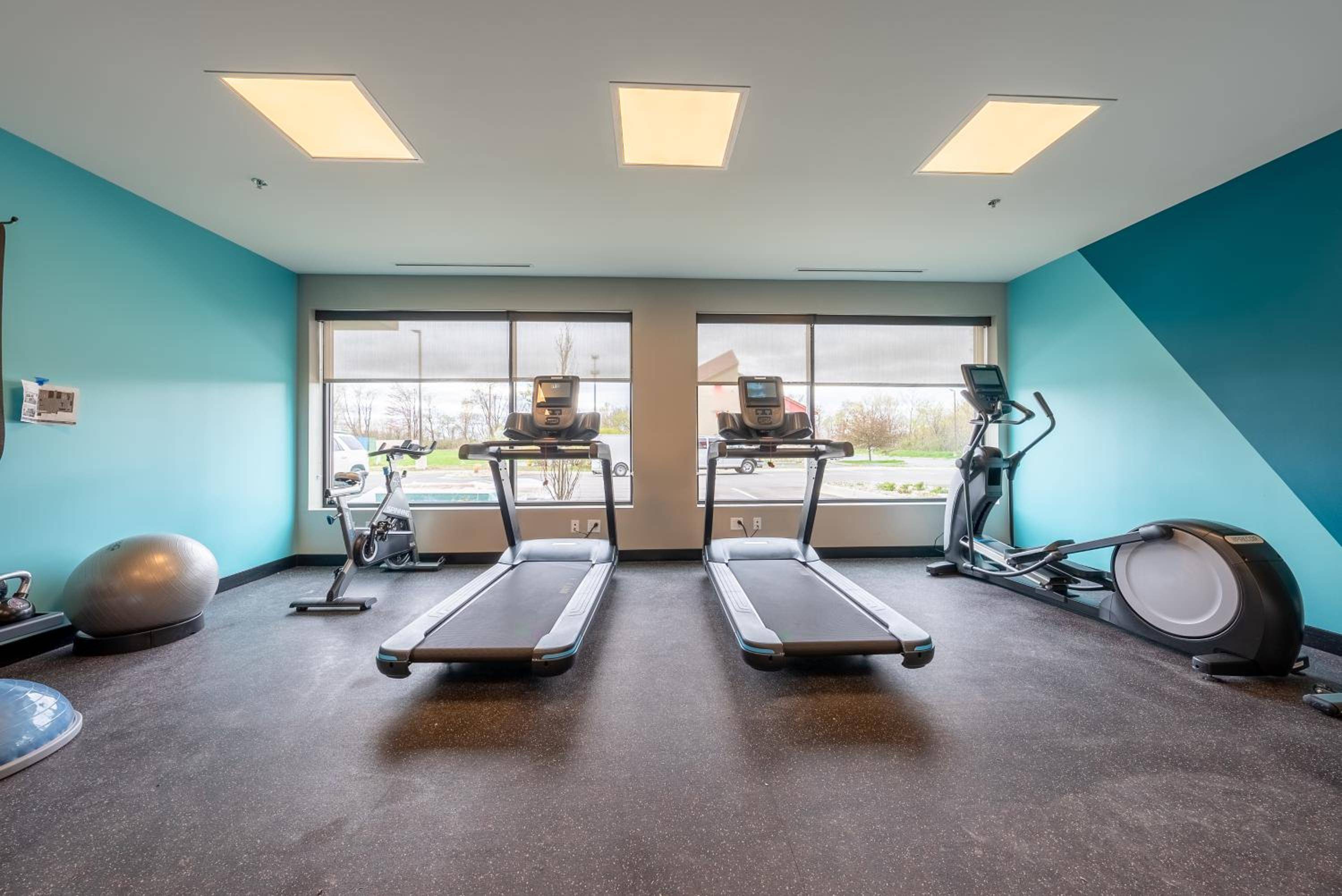 avid hotels - Kalamazoo East by IHG