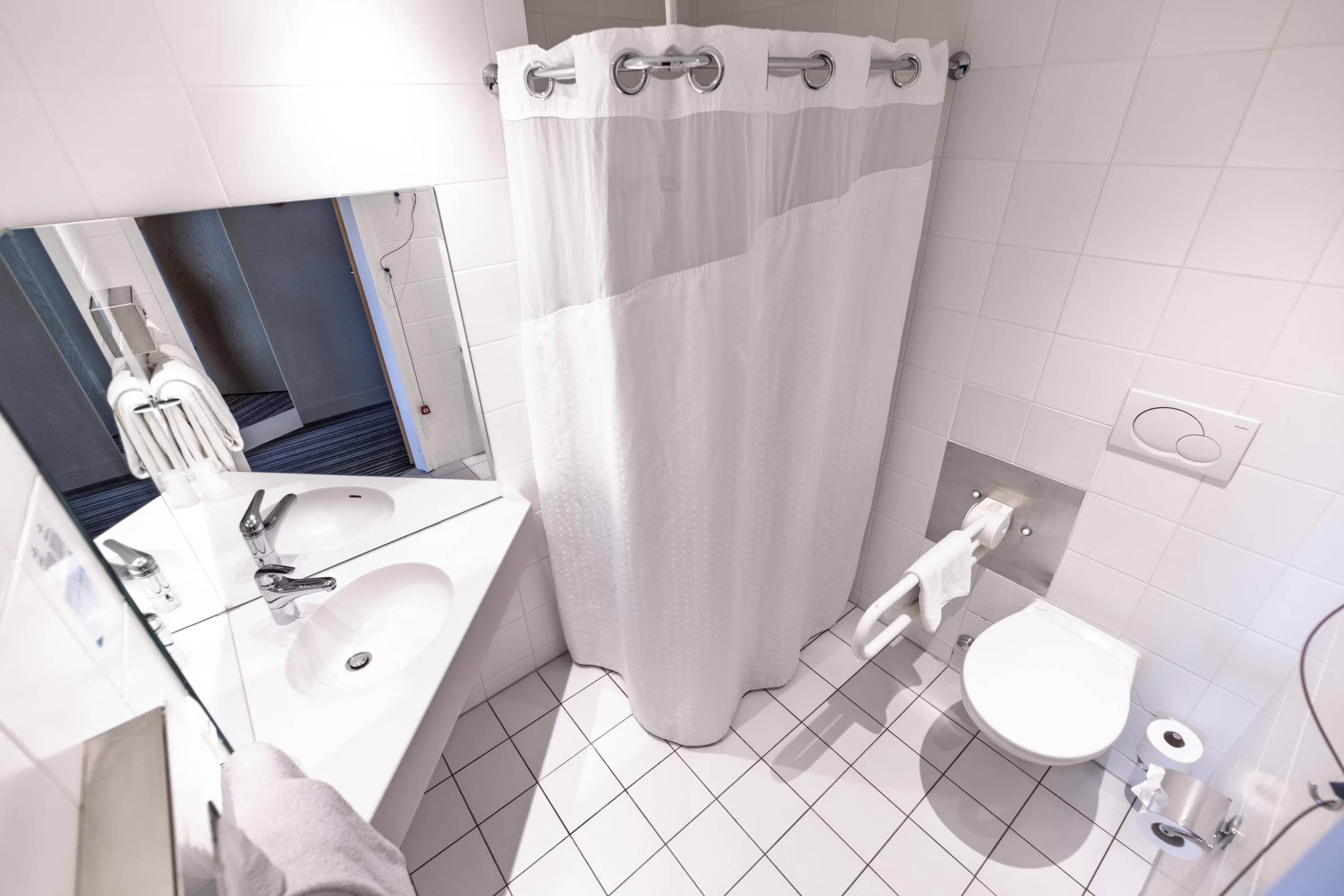 Holiday Inn Express Geneva Airport by IHG