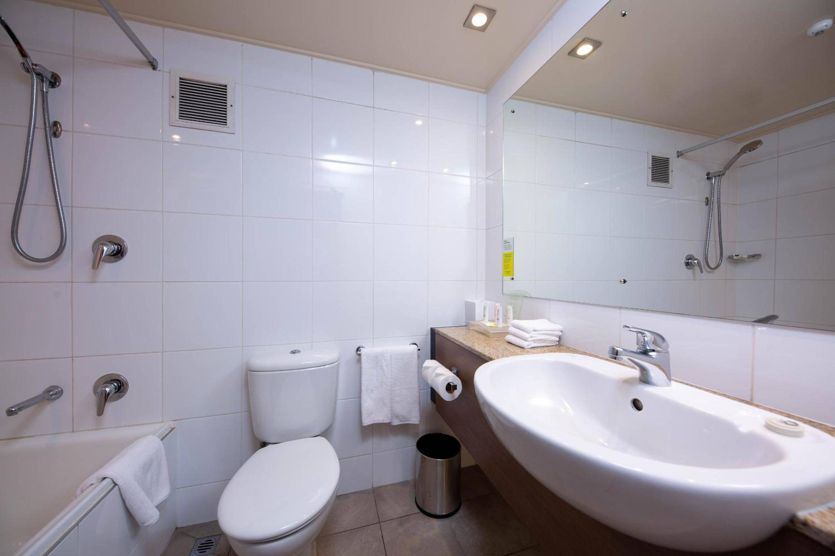 Holiday Inn Auckland Airport by IHG
