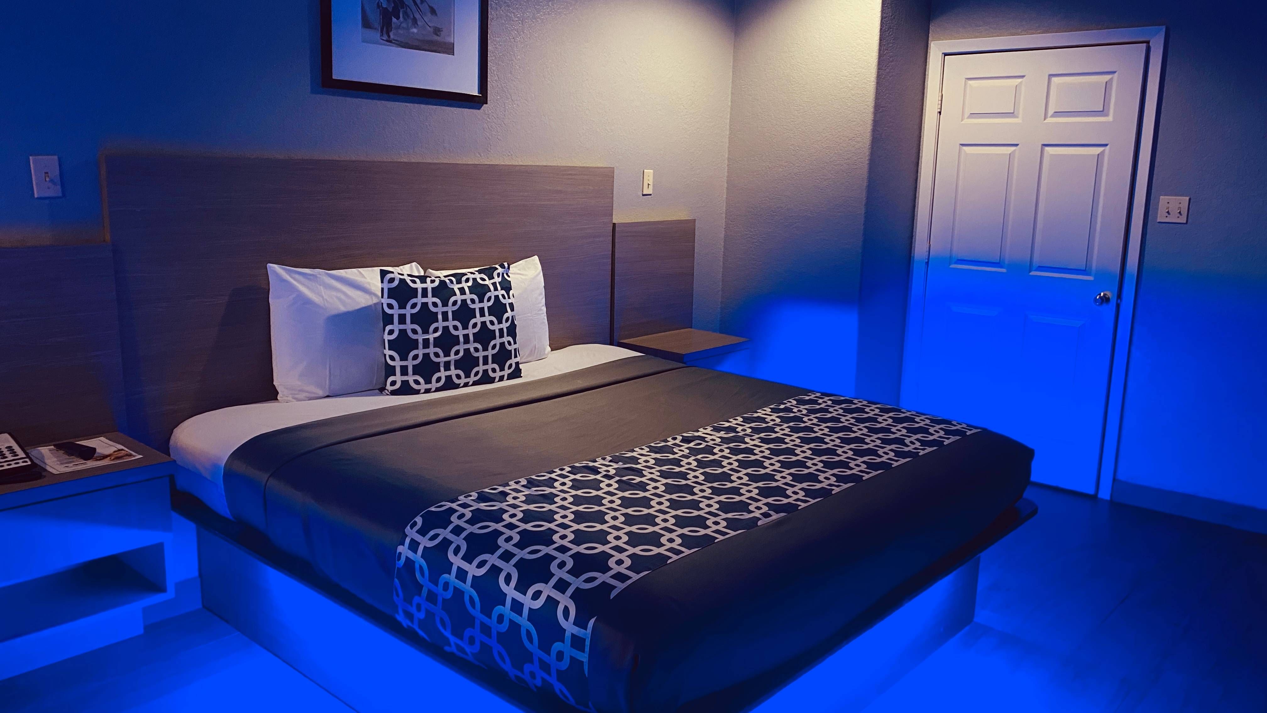 Island Suites Hobby Airport