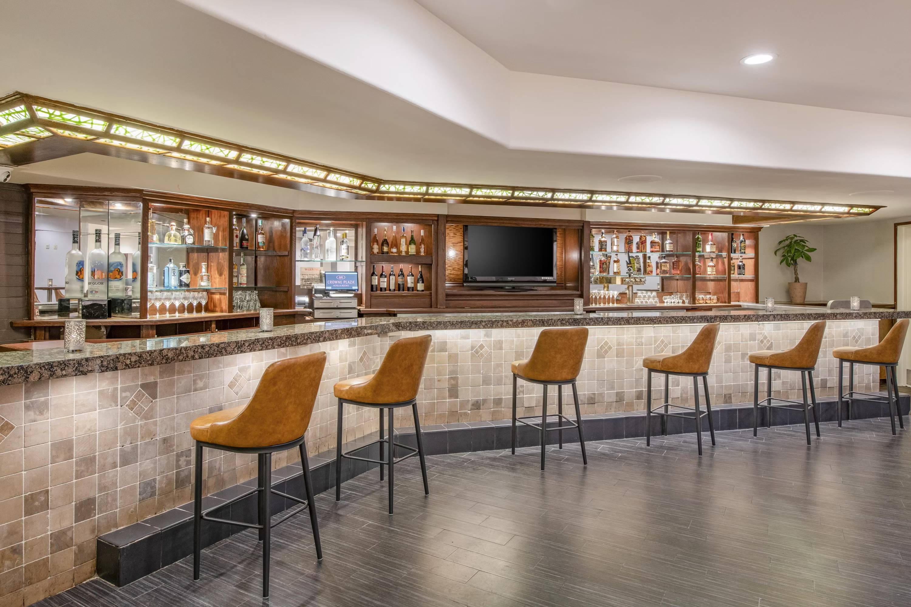 Crowne Plaza Hotel Mission Valley by IHG