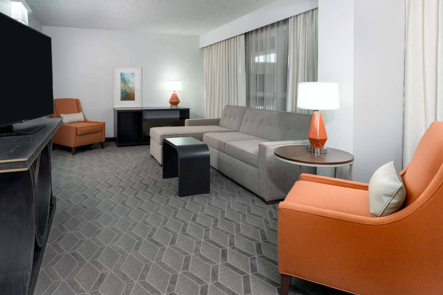 Embassy Suites Dallas - Park Central Area