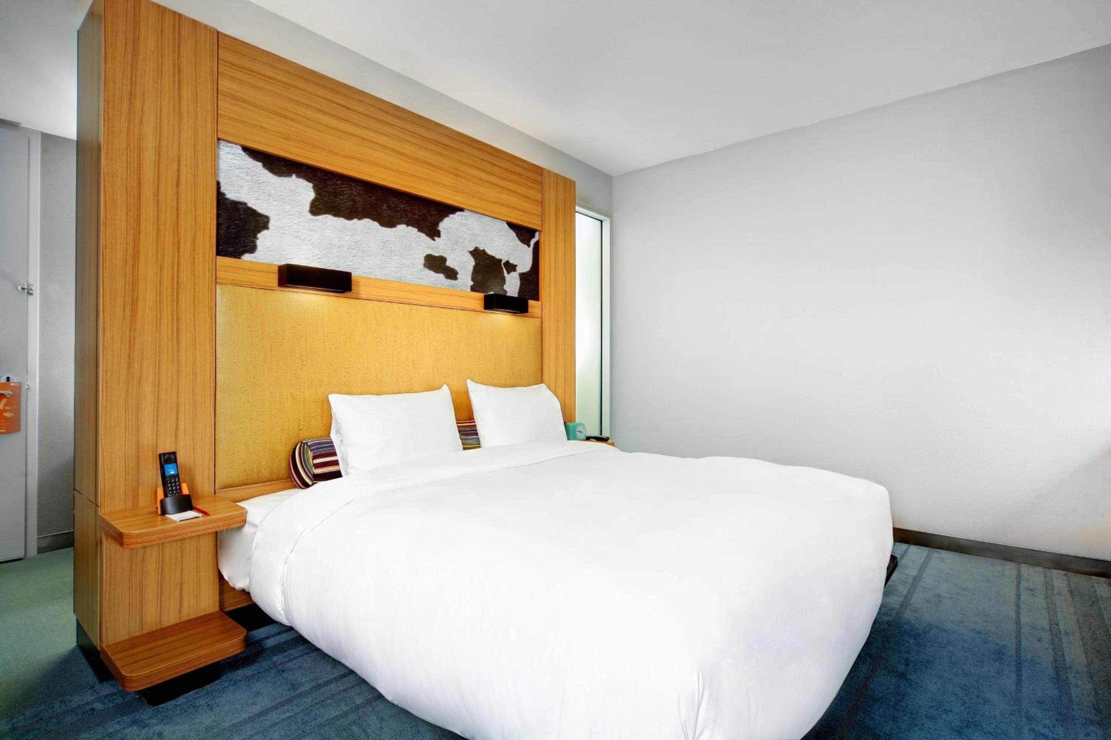 Aloft Bolingbrook