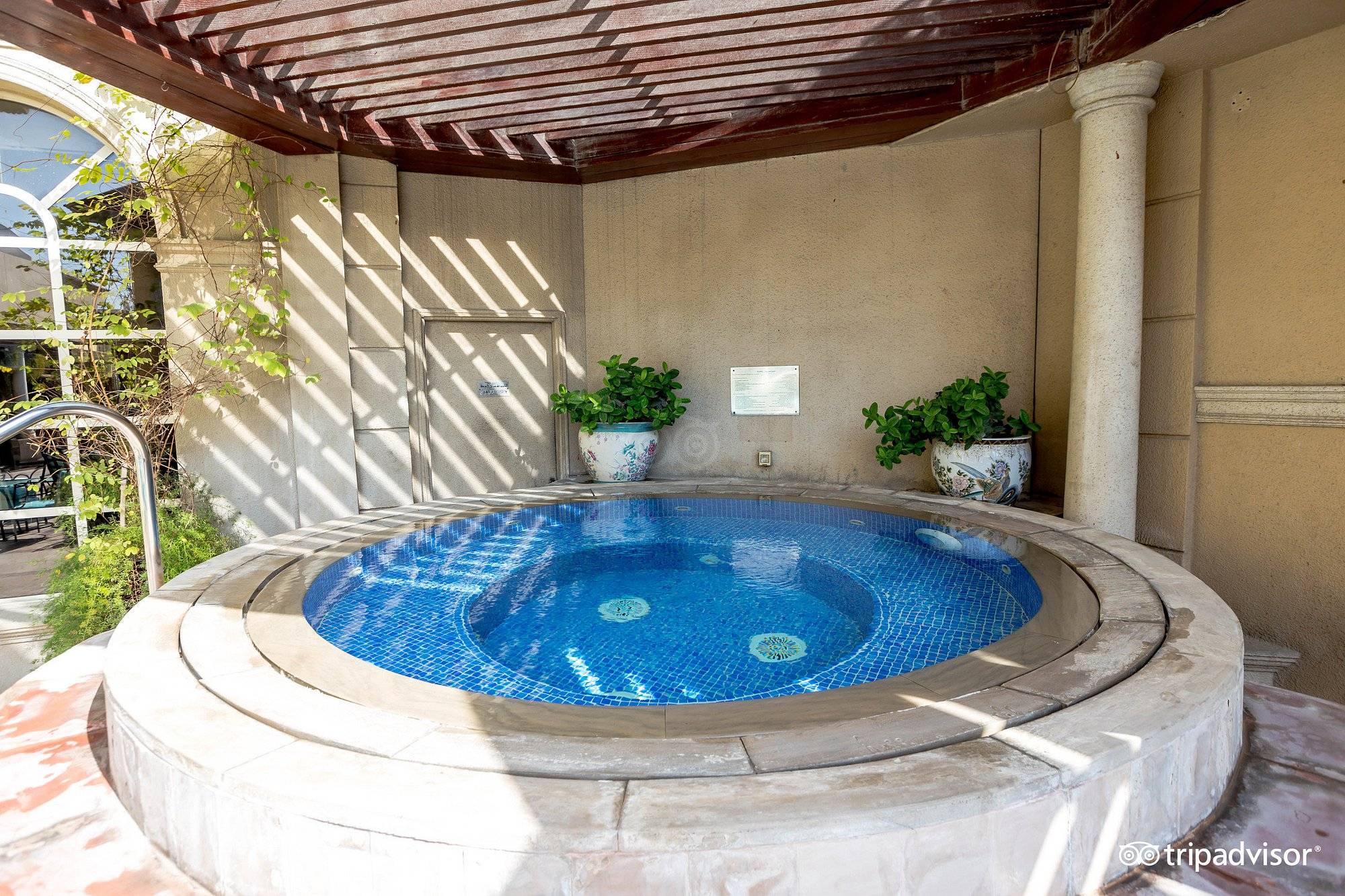 The Luxe Plaza Hotel