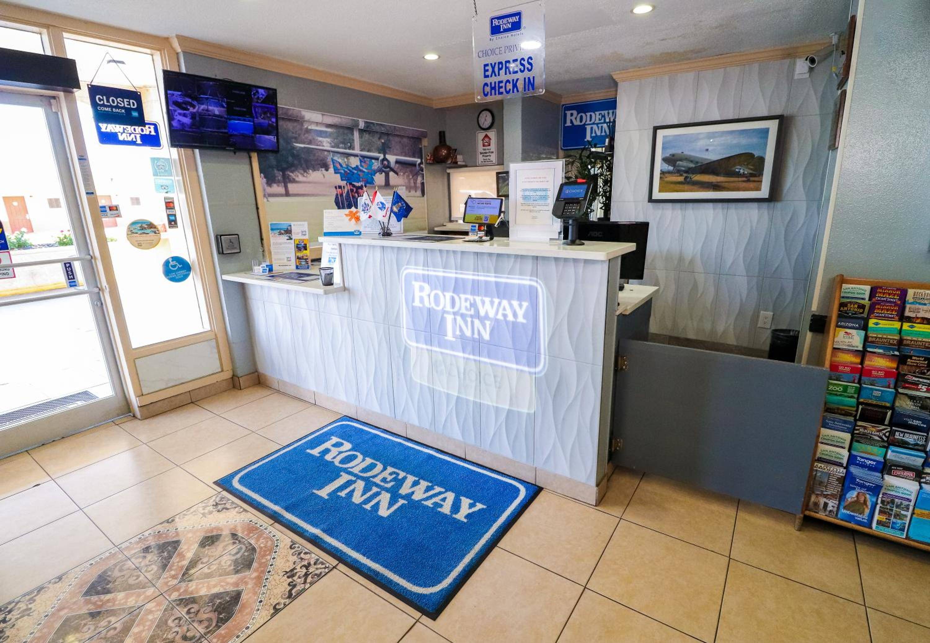 Rodeway Inn San Antonio Lackland AFB - SeaWorld