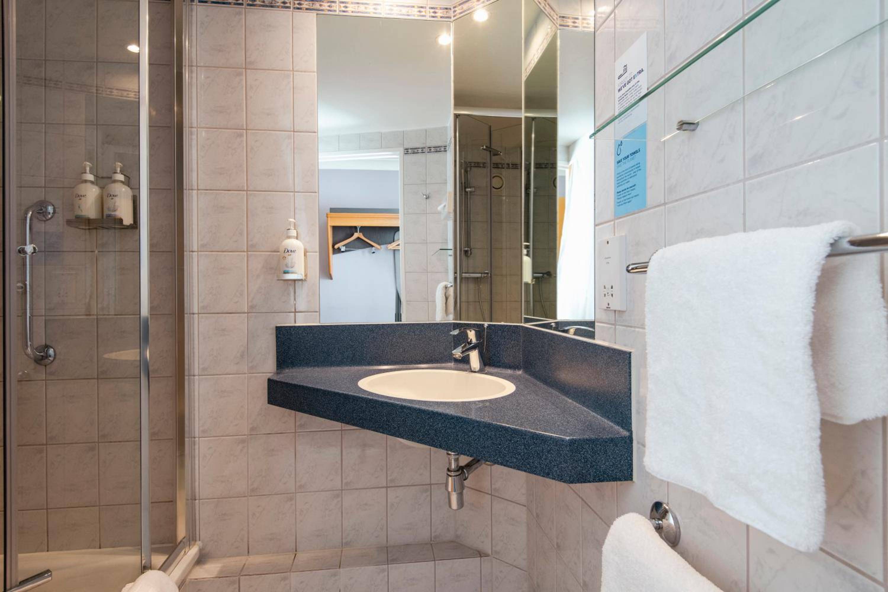 Holiday Inn Express Swindon - West by IHG