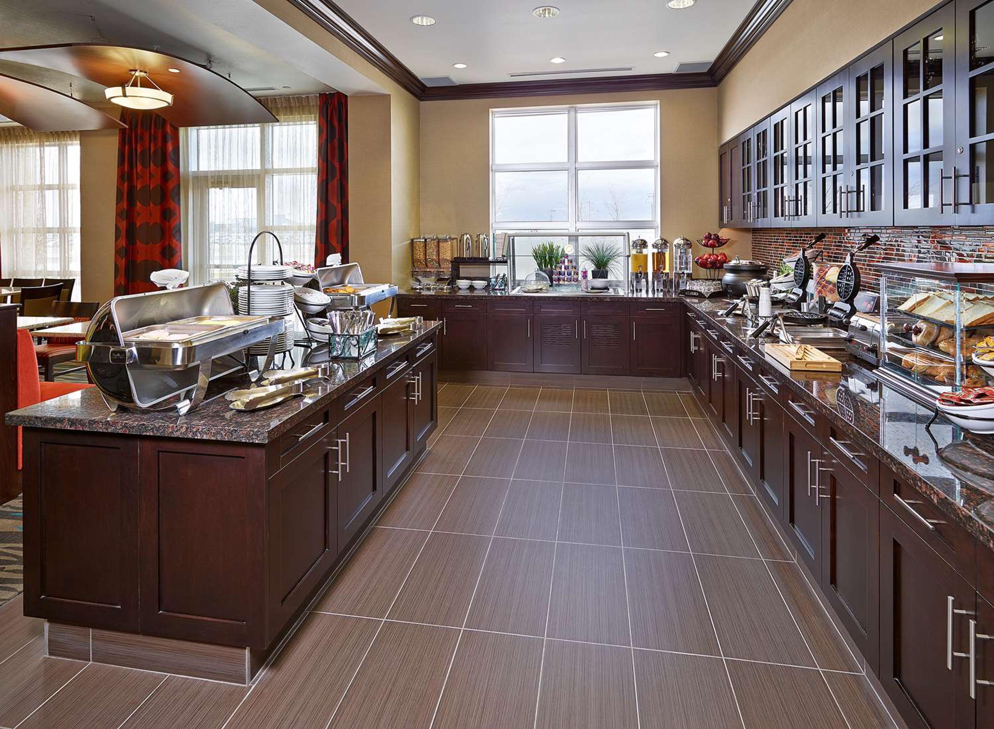 Homewood Suites by Hilton Calgary-Airport