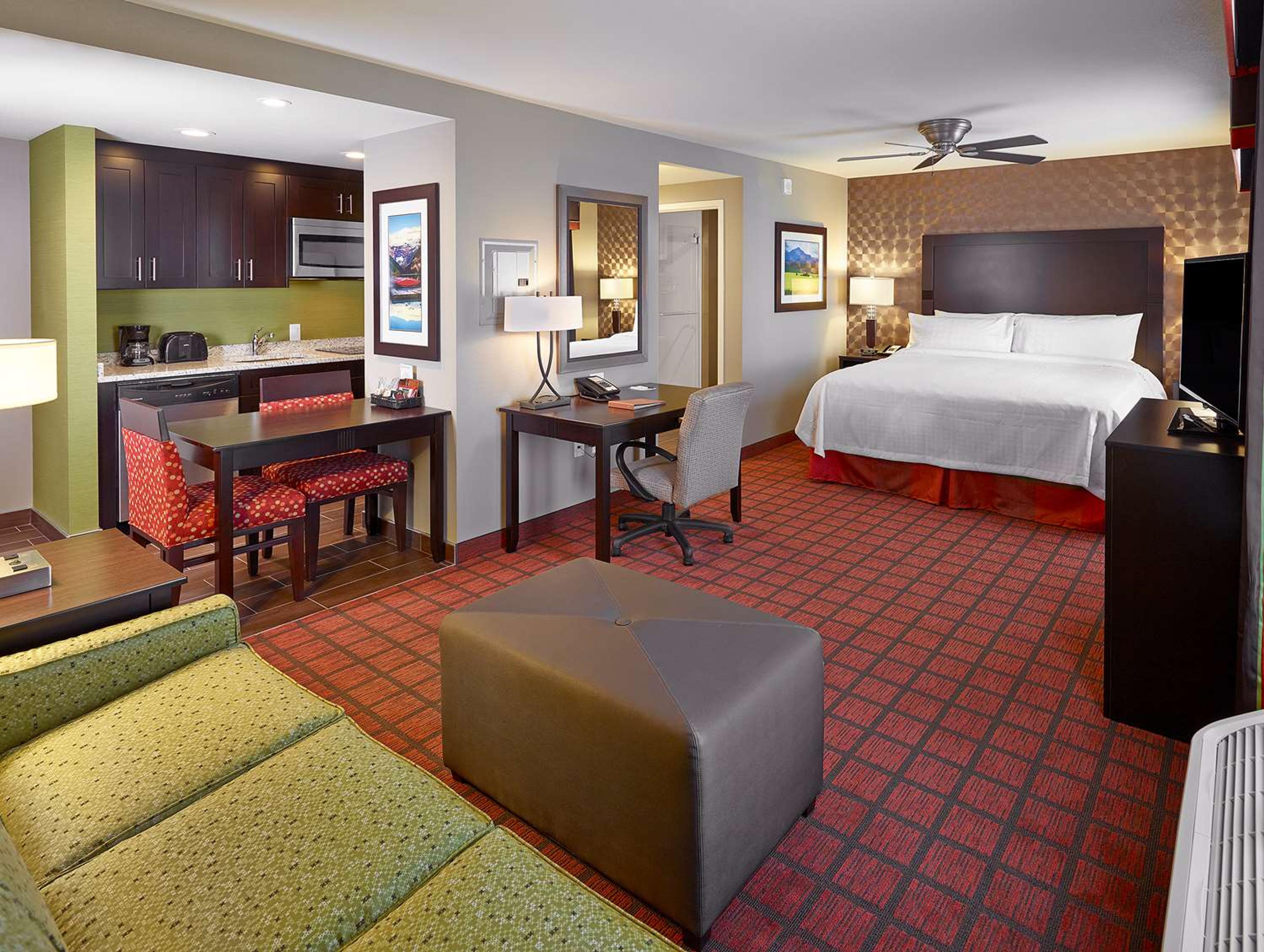 Homewood Suites by Hilton Calgary-Airport