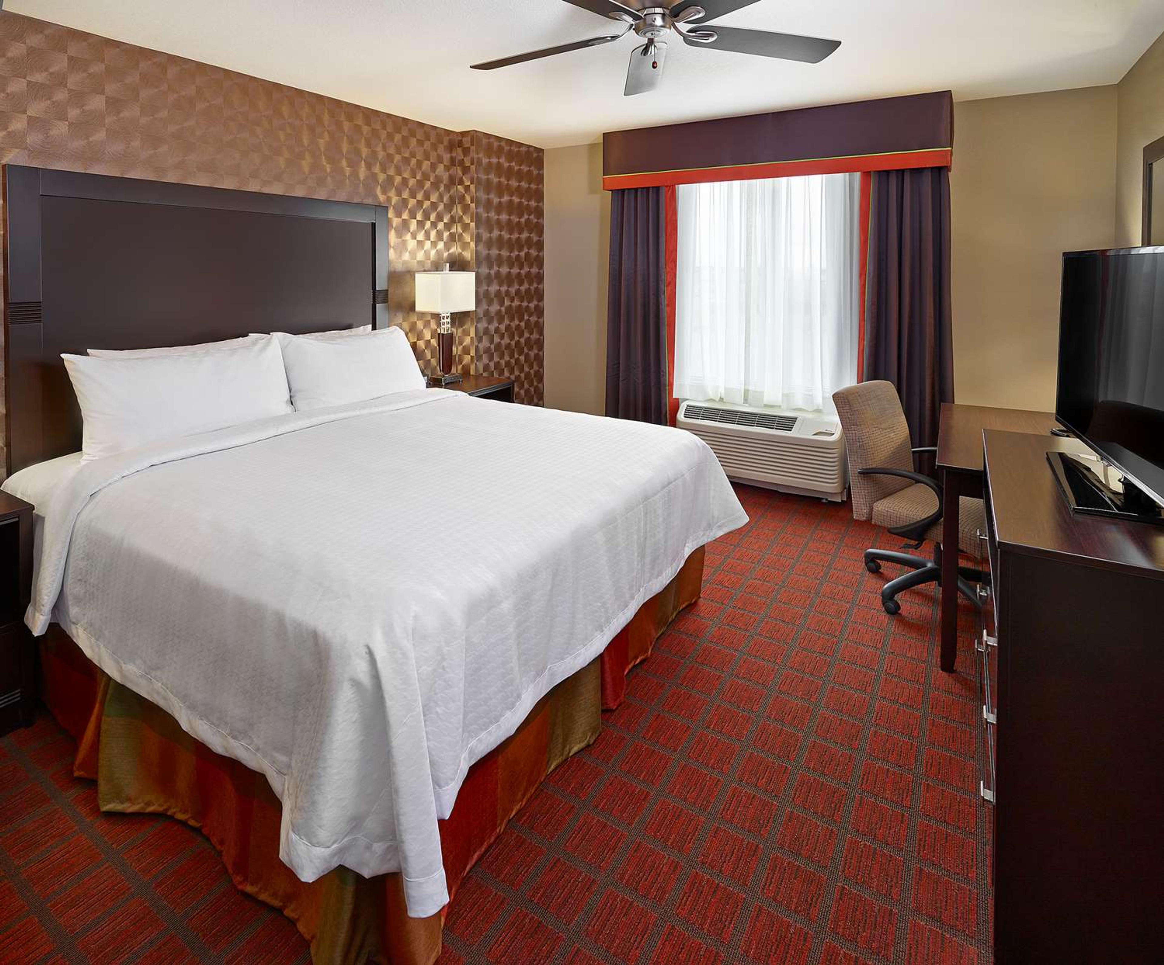 Homewood Suites by Hilton Calgary-Airport