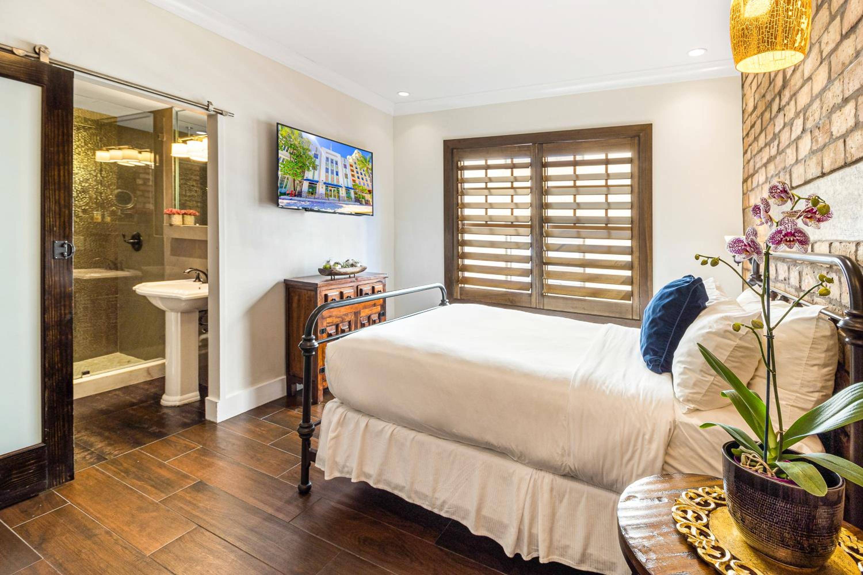 Cavalier South Beach Hotel