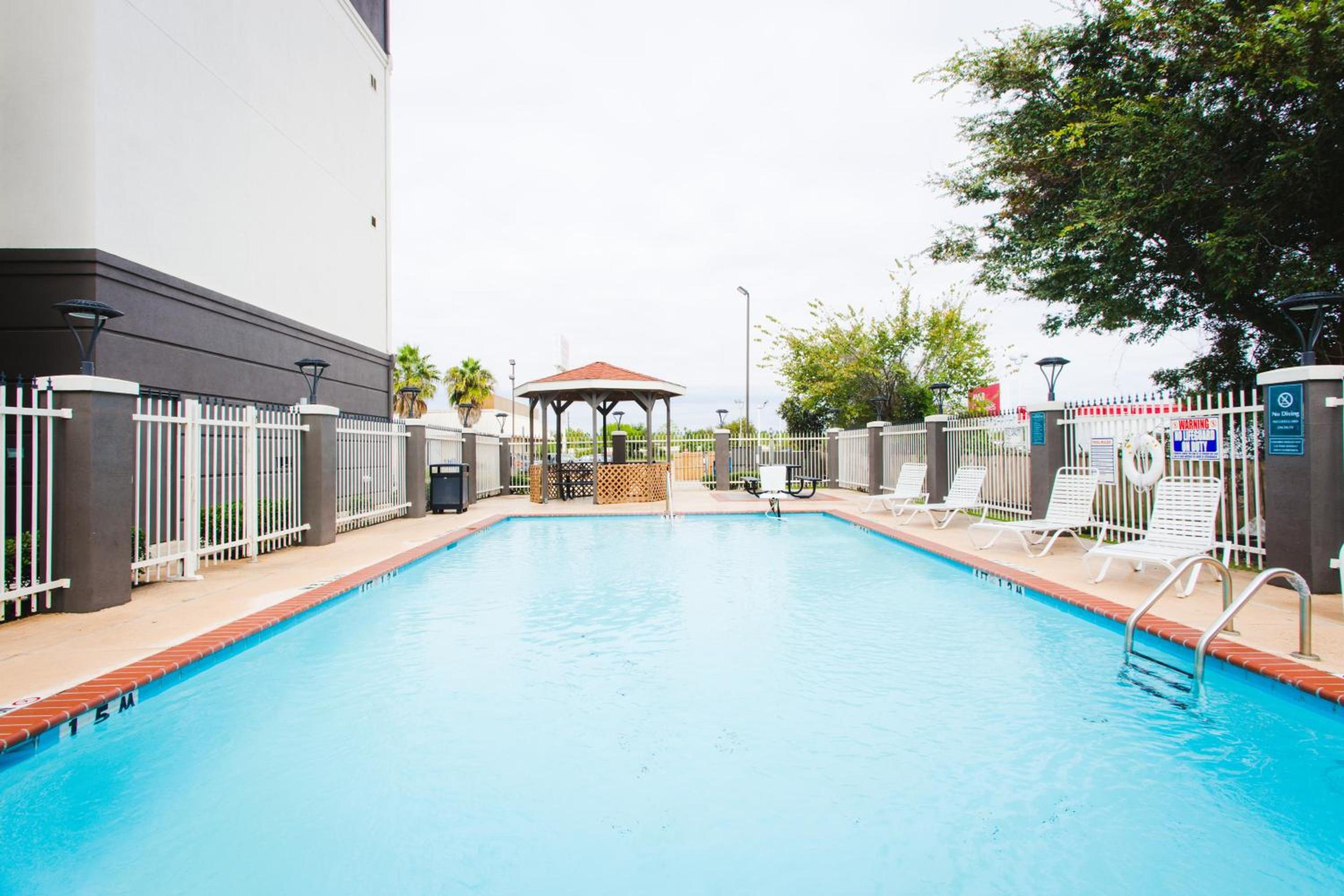 Palacio Royale Inn Signature