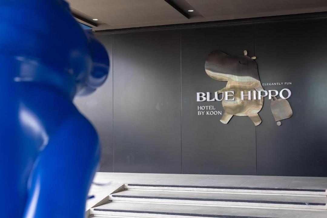 Blue Hippo & Red Crocodile Hotel