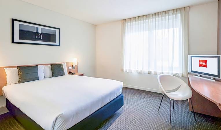 ibis Melbourne Hotel & Apartments