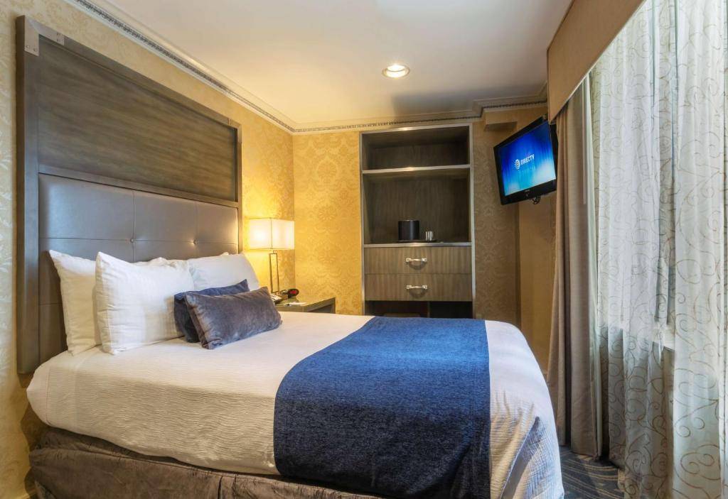 Best Western Plus Robert Treat Hotel