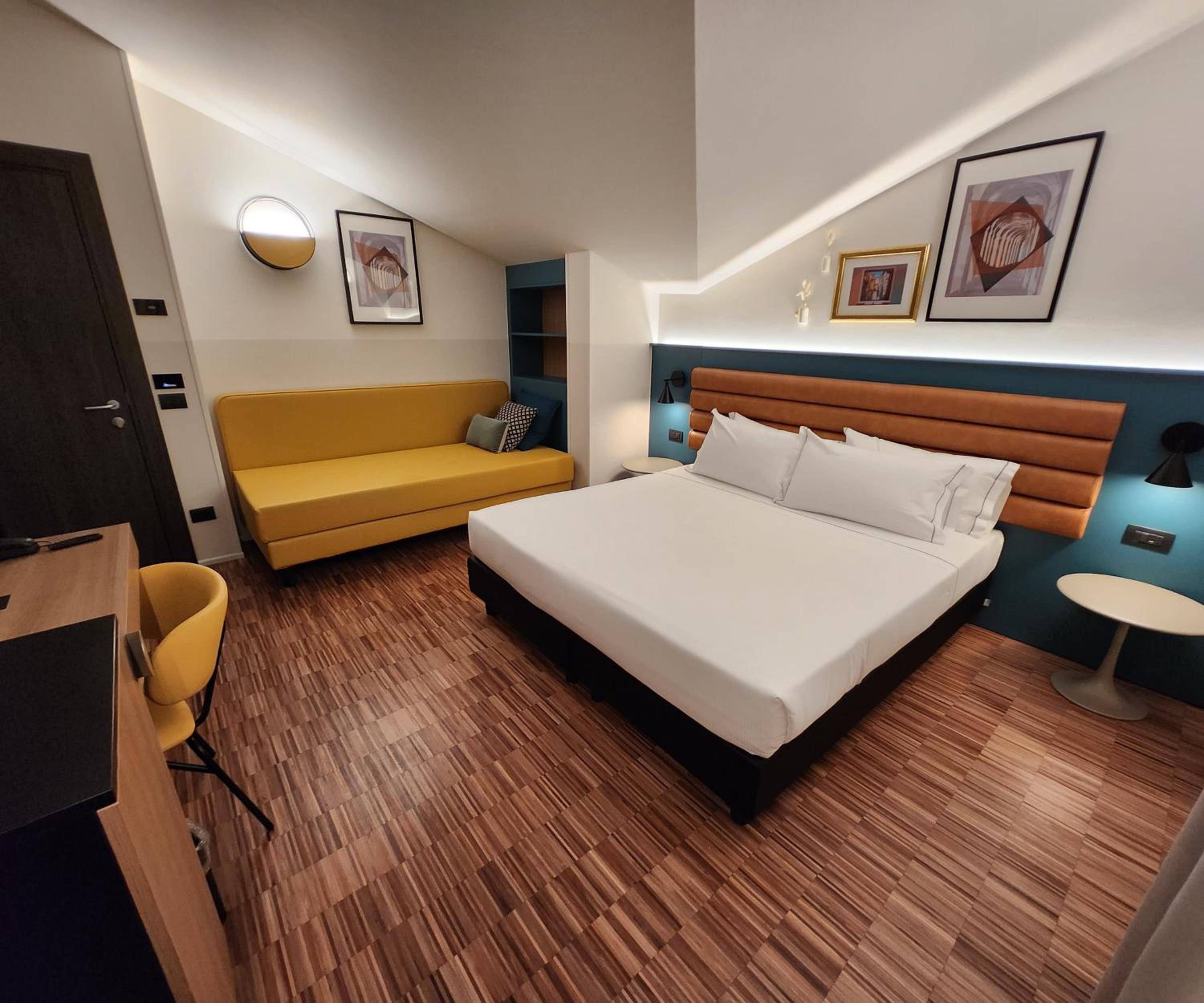 Bleis Hotel
