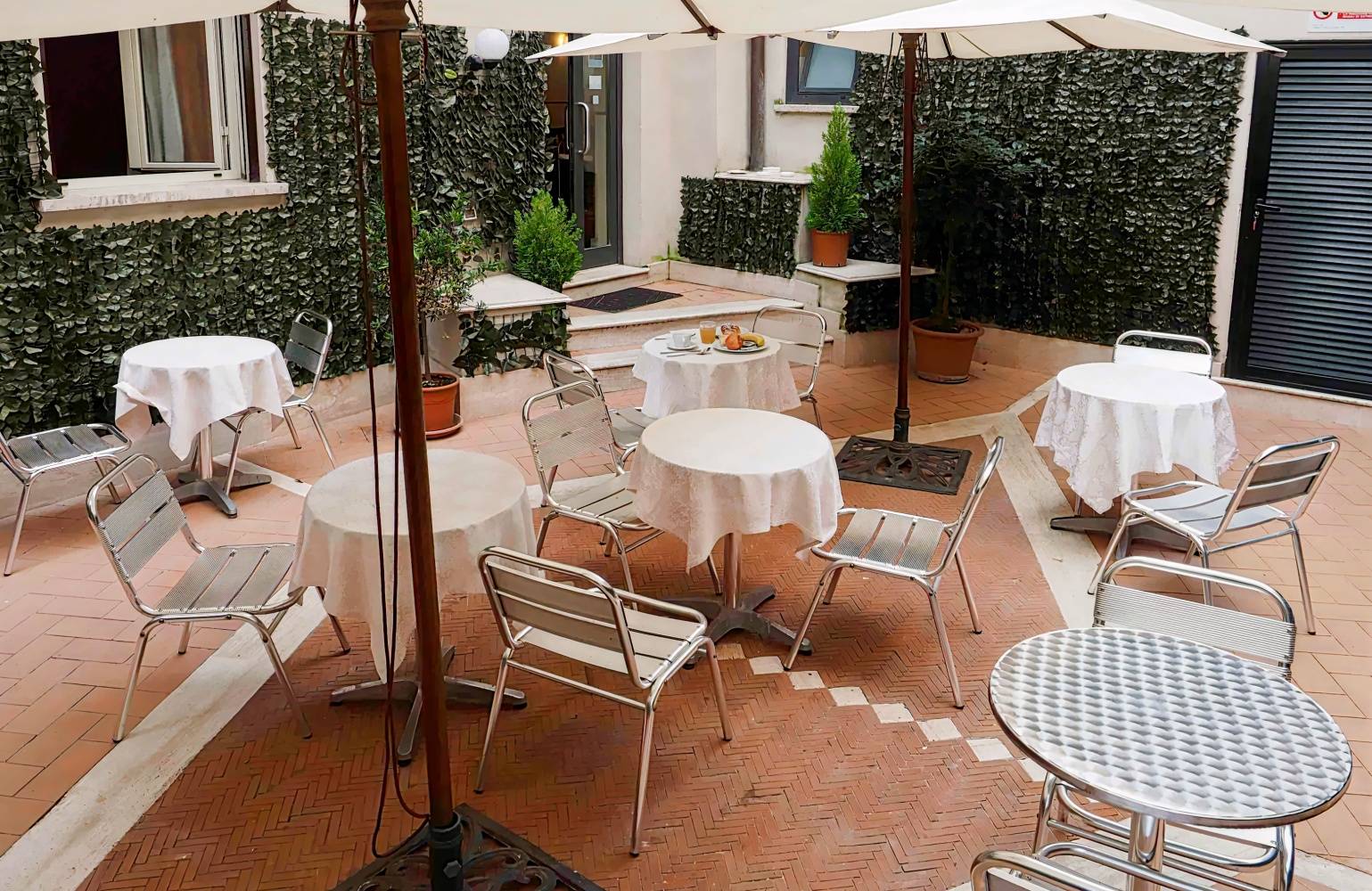 Hotel Osimar