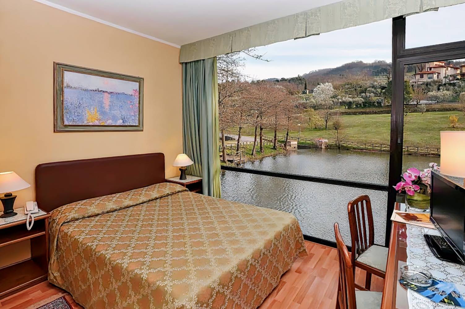 Hotel Lago Verde