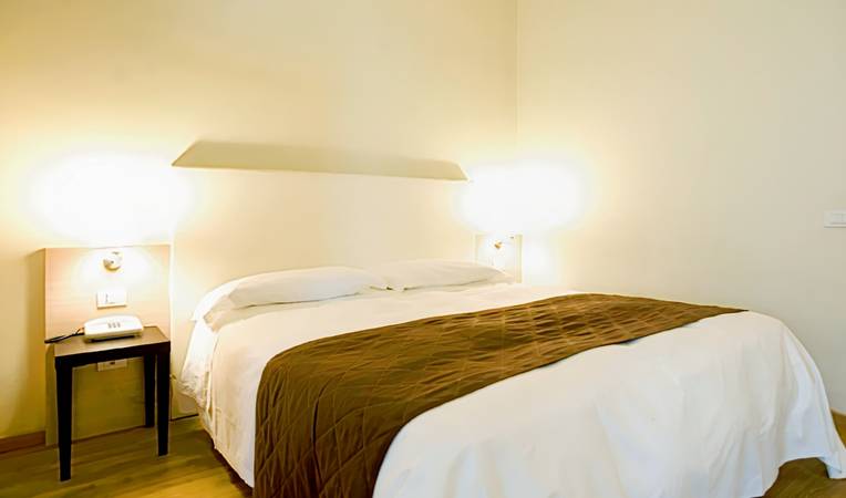 Regal Hotels And Apartments