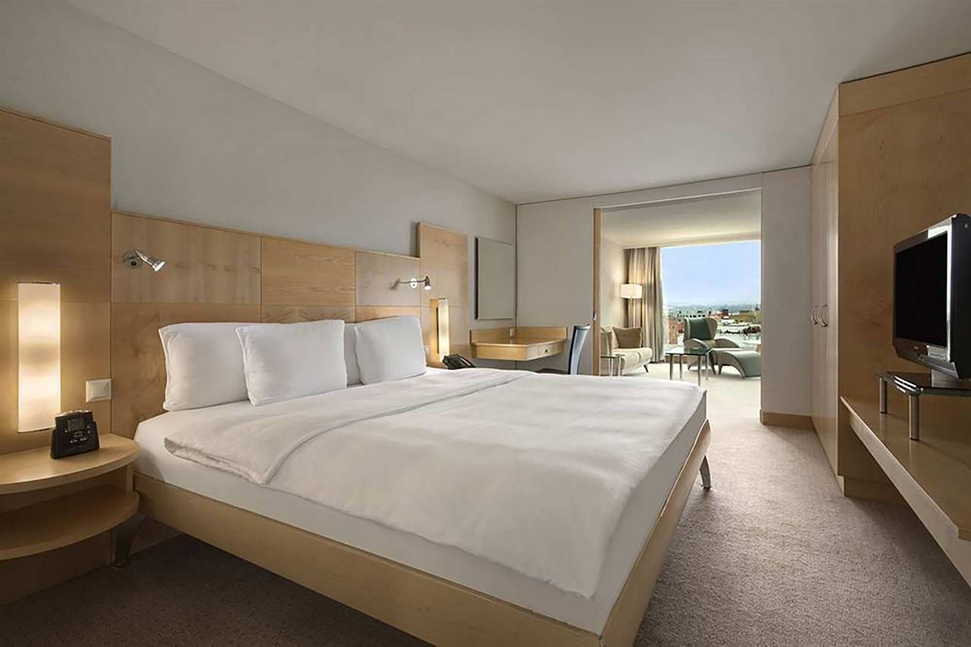 Hilton Zurich Airport (Duplicate inactive)