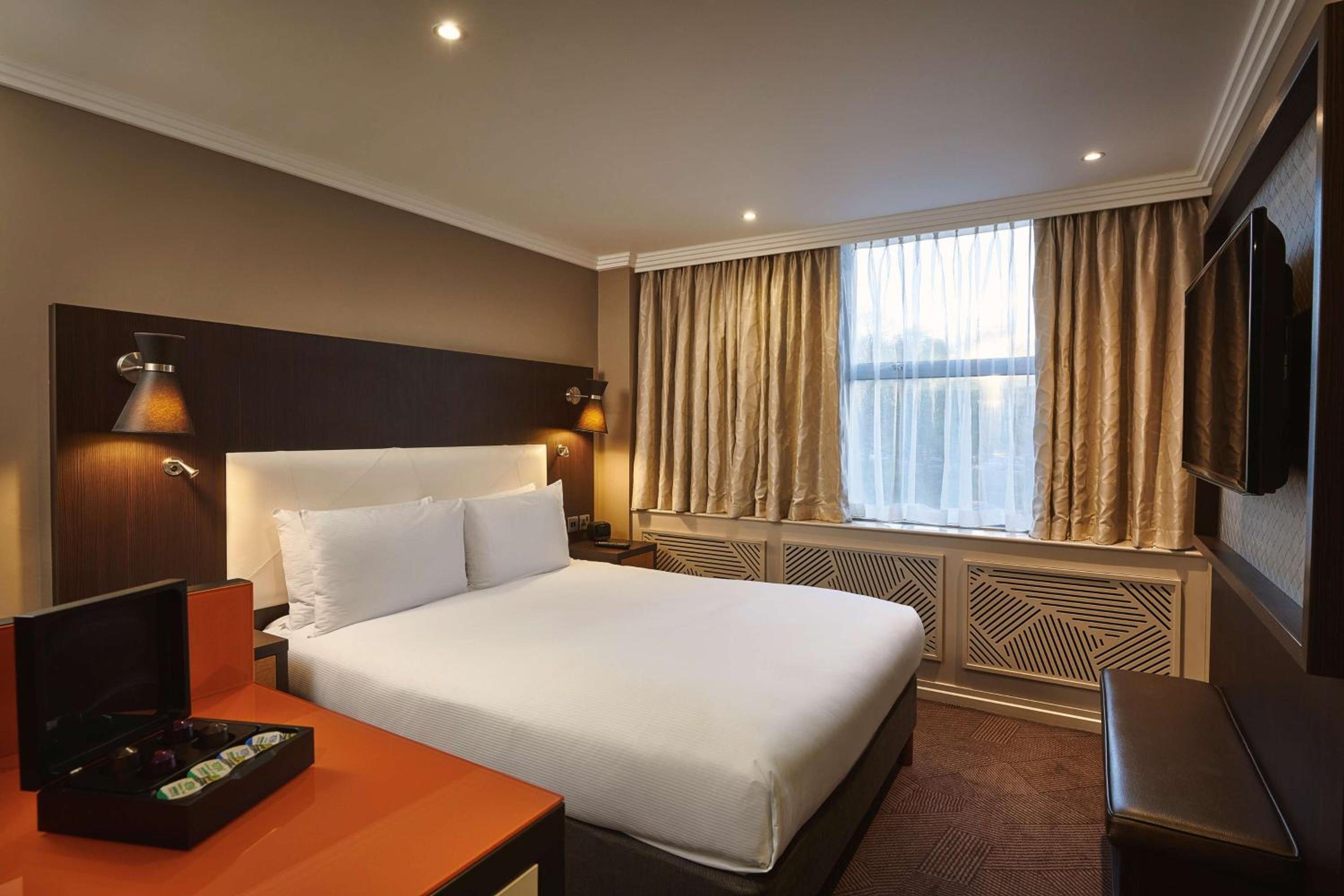 DoubleTree by Hilton London - Ealing