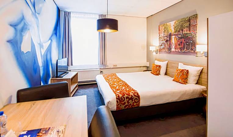 Amsterdam Teleport Hotel