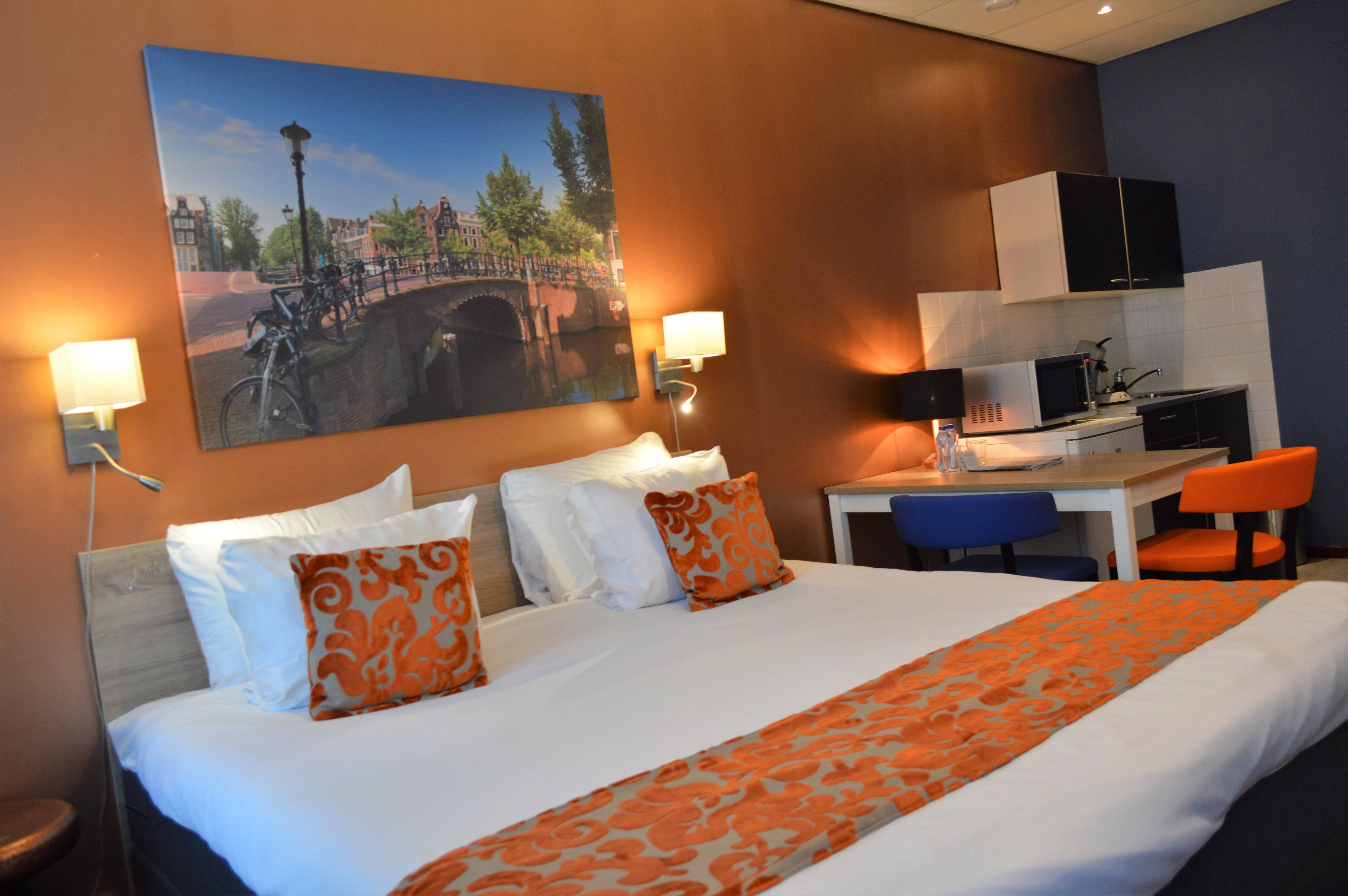 Amsterdam Teleport Hotel