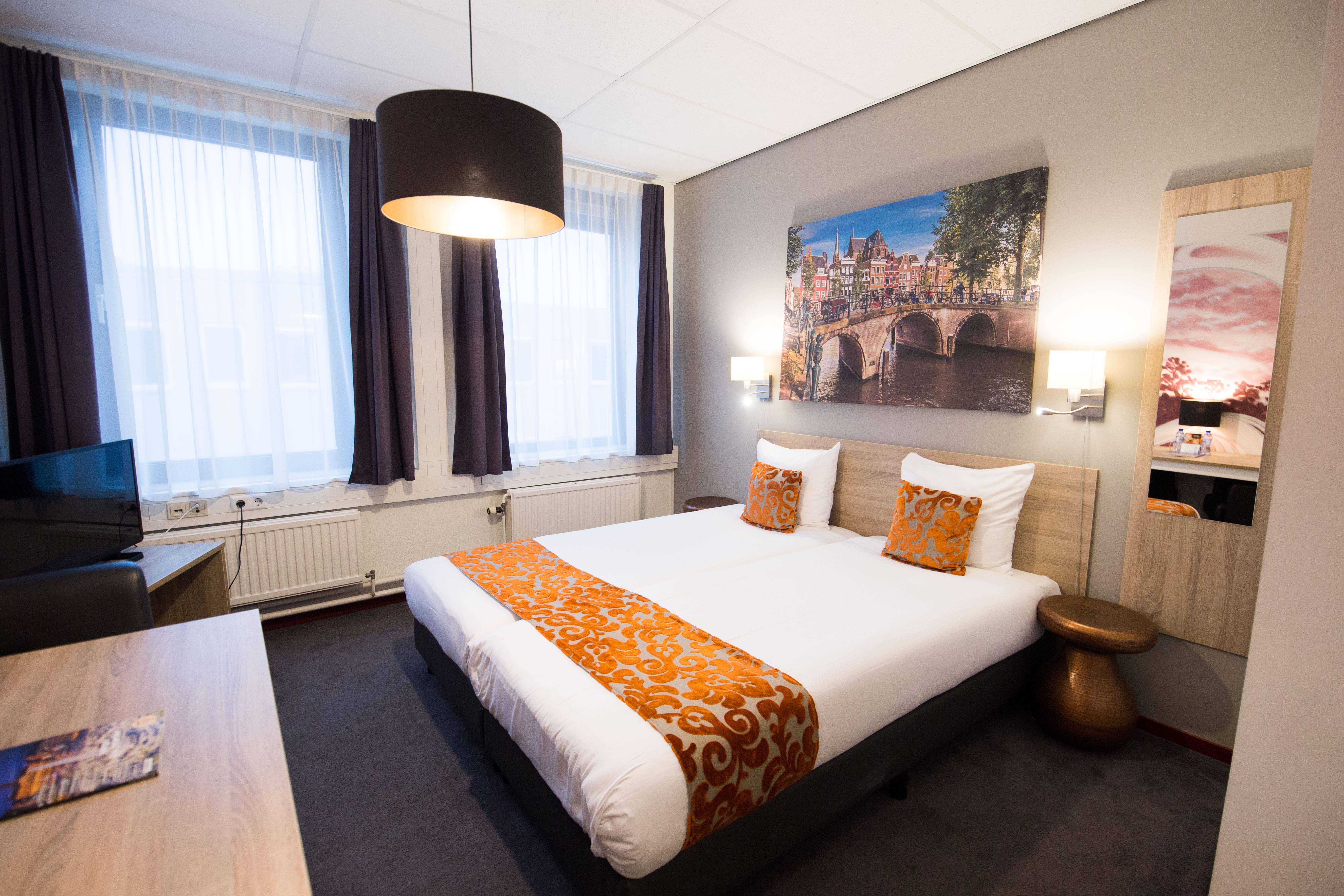 Amsterdam Teleport Hotel