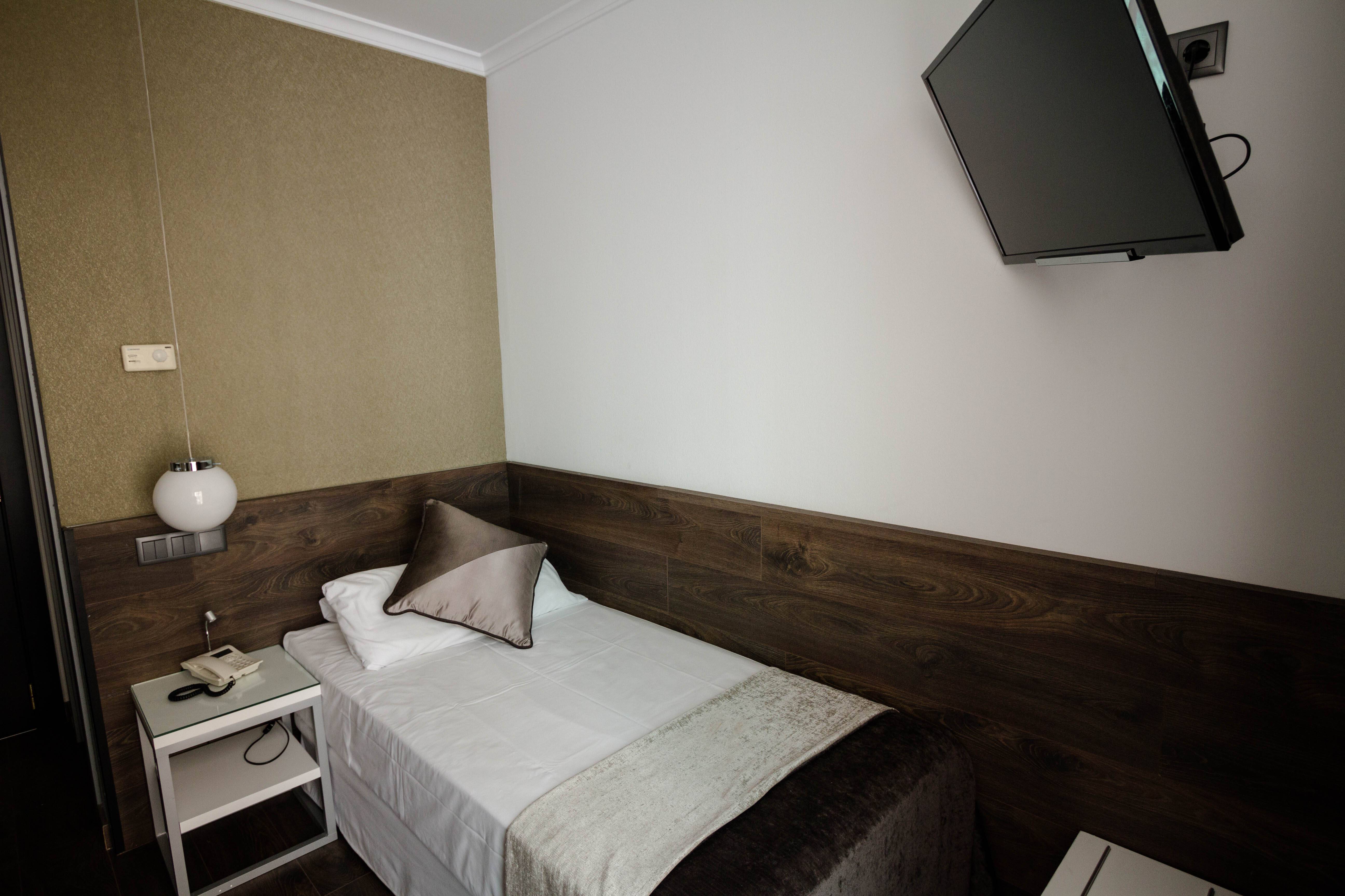 Hotel Moderno Bcn