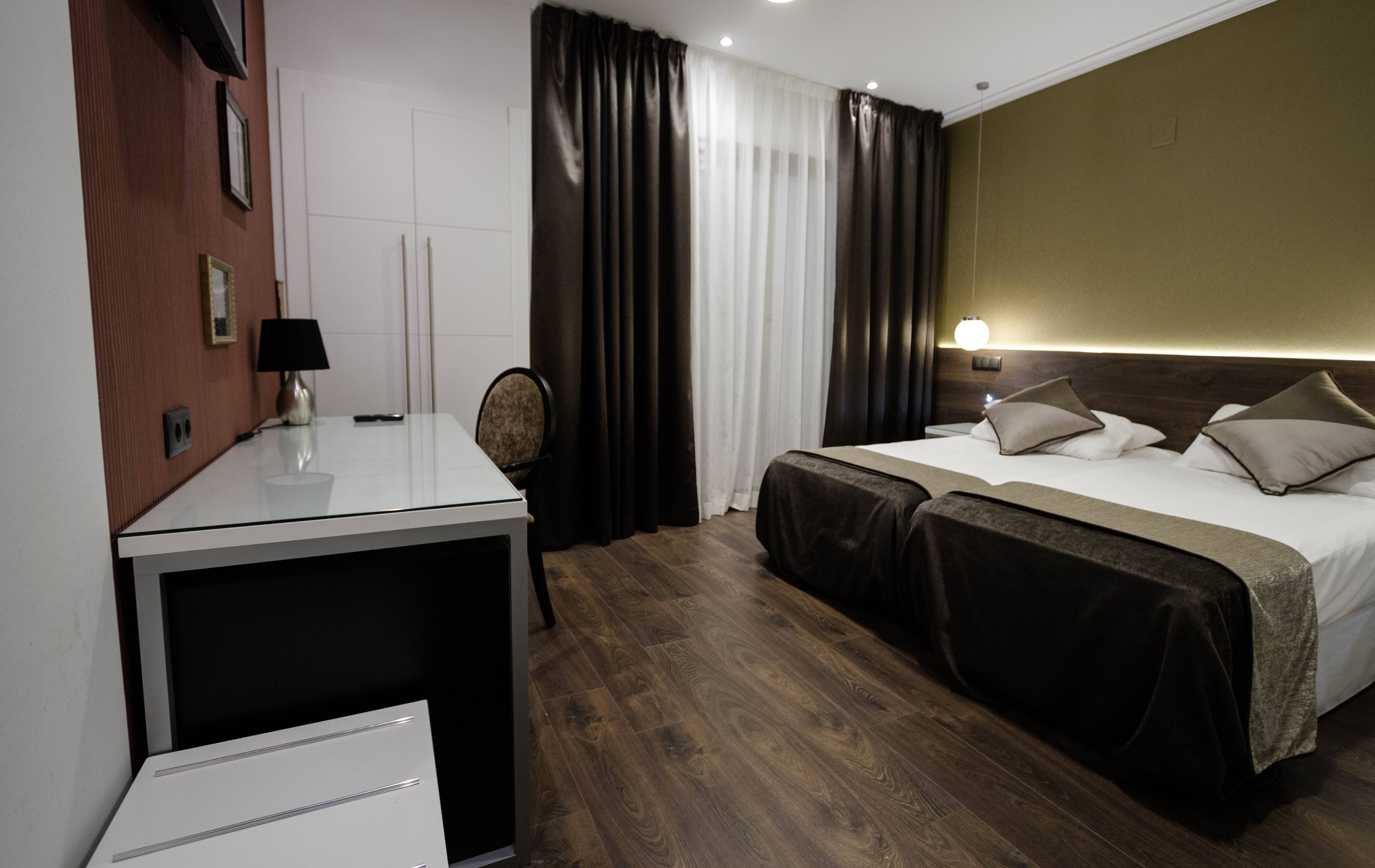 Hotel Moderno Bcn