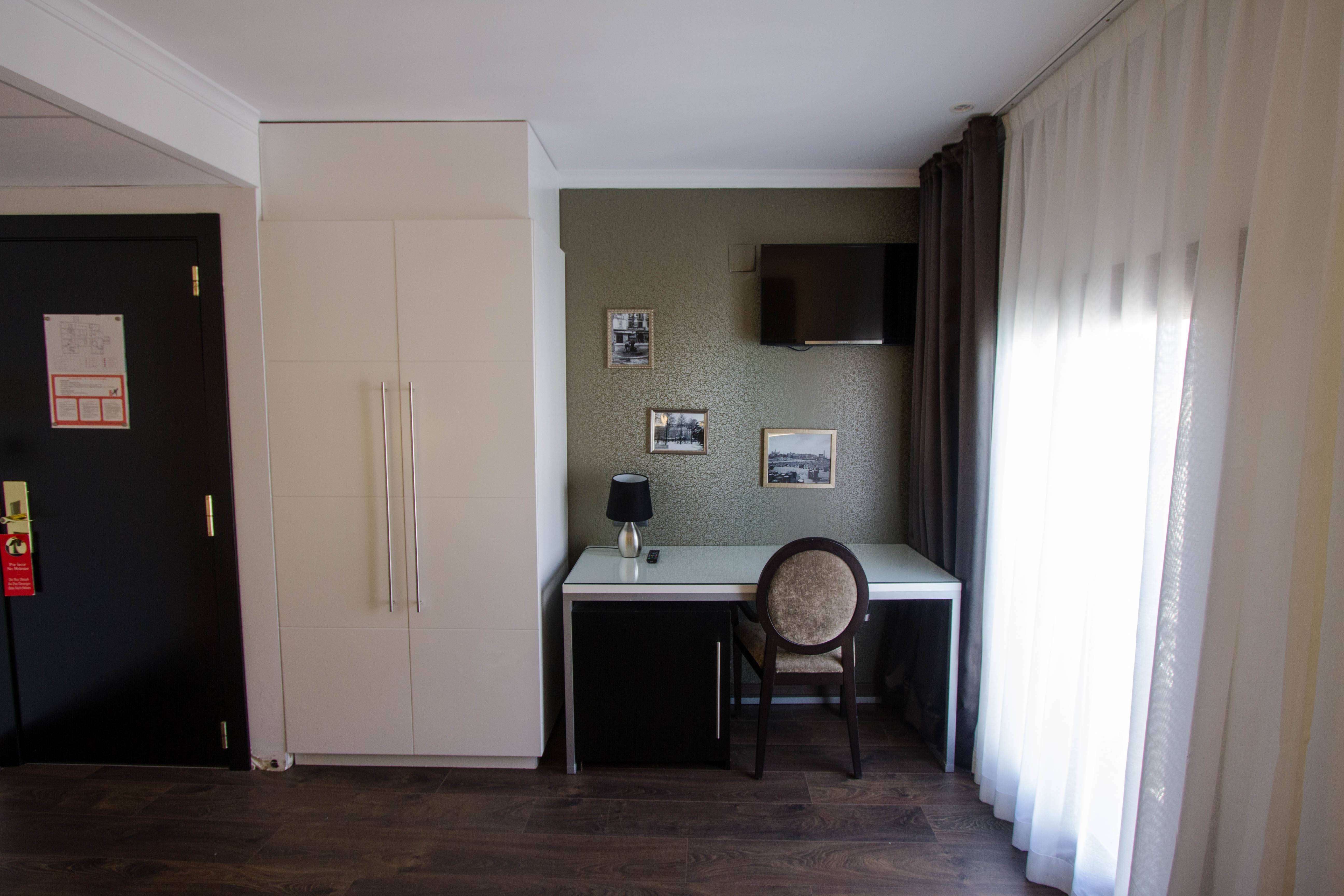 Hotel Moderno Bcn