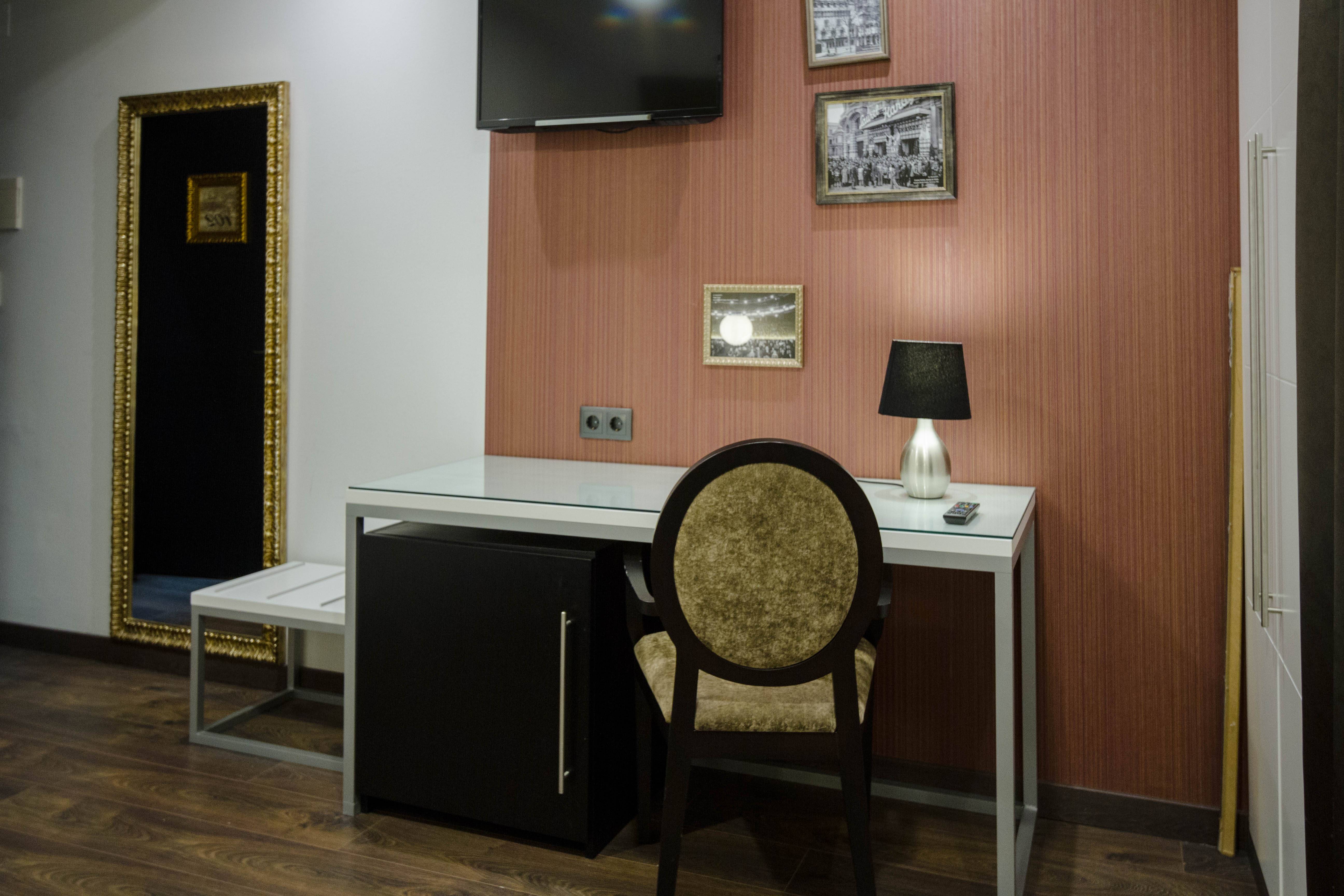 Hotel Moderno Bcn