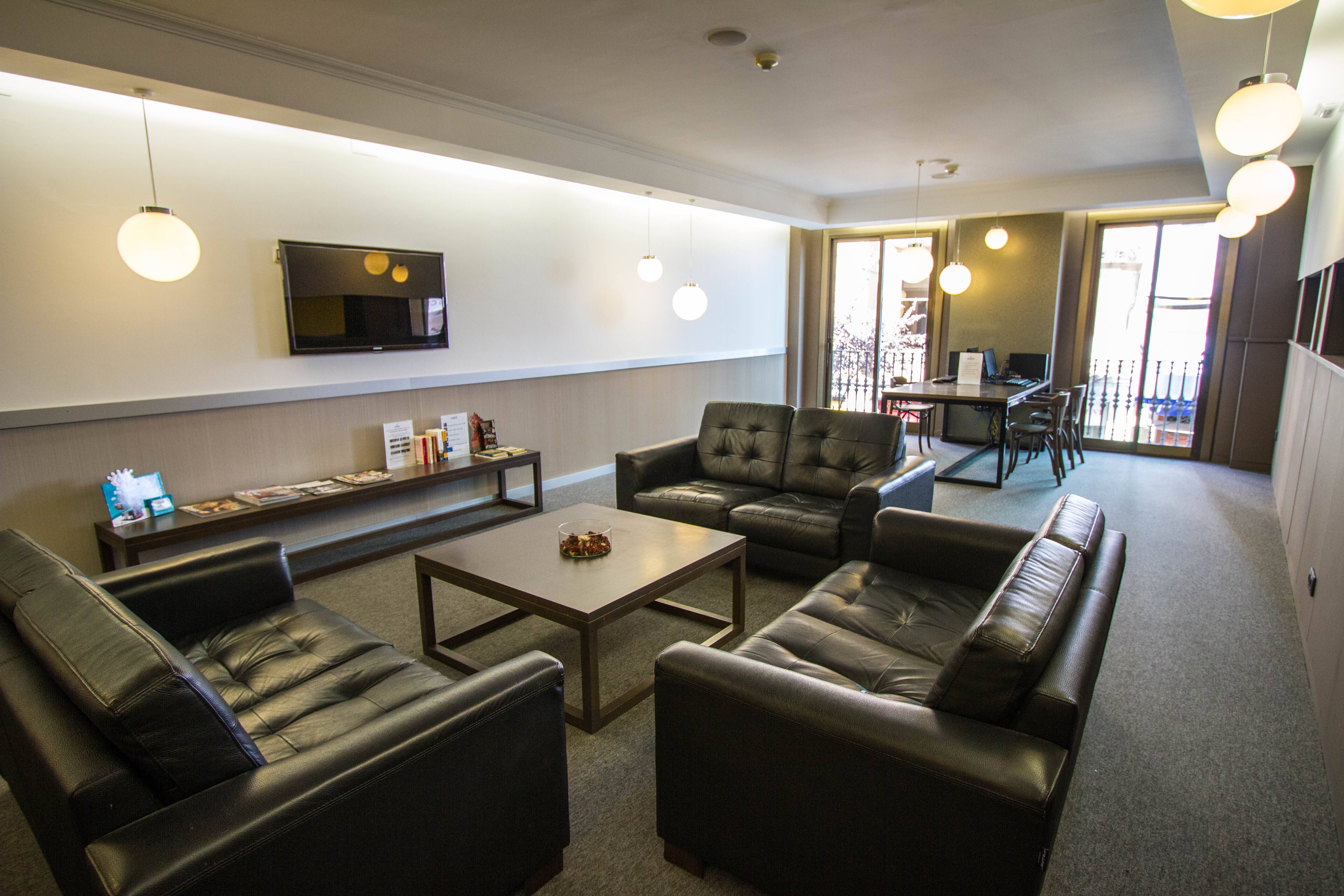 Hotel Moderno Bcn