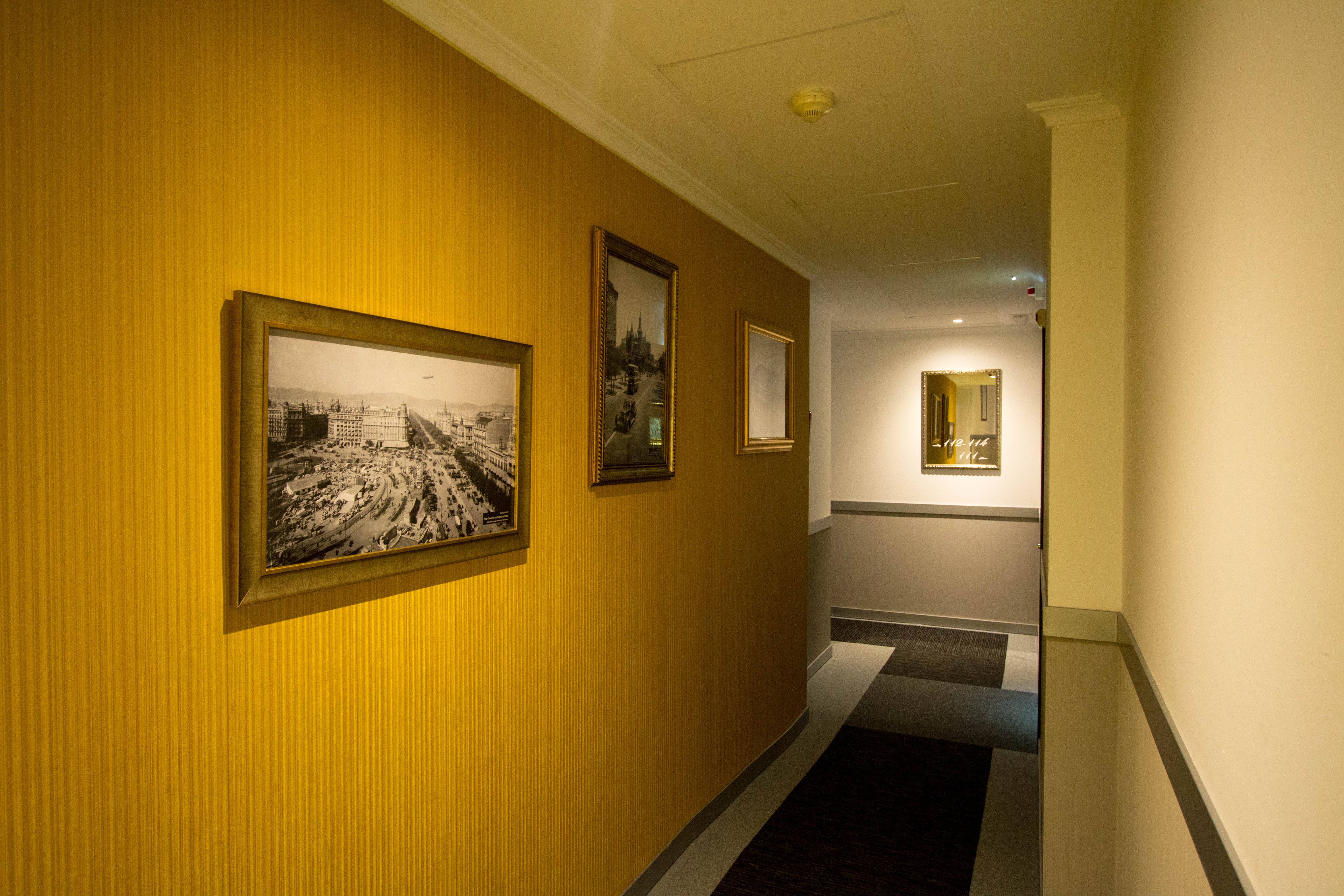 Hotel Moderno Bcn