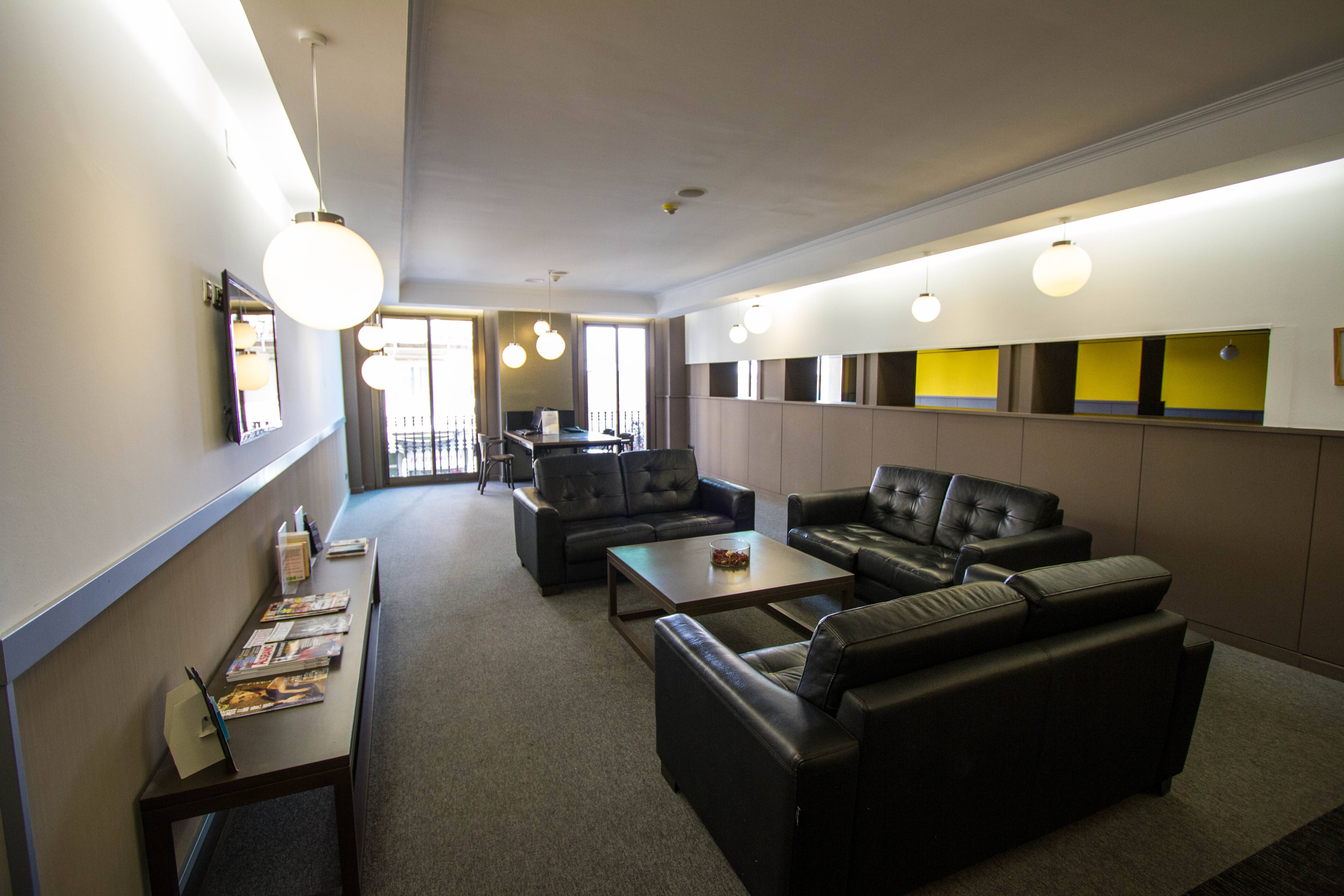 Hotel Moderno Bcn