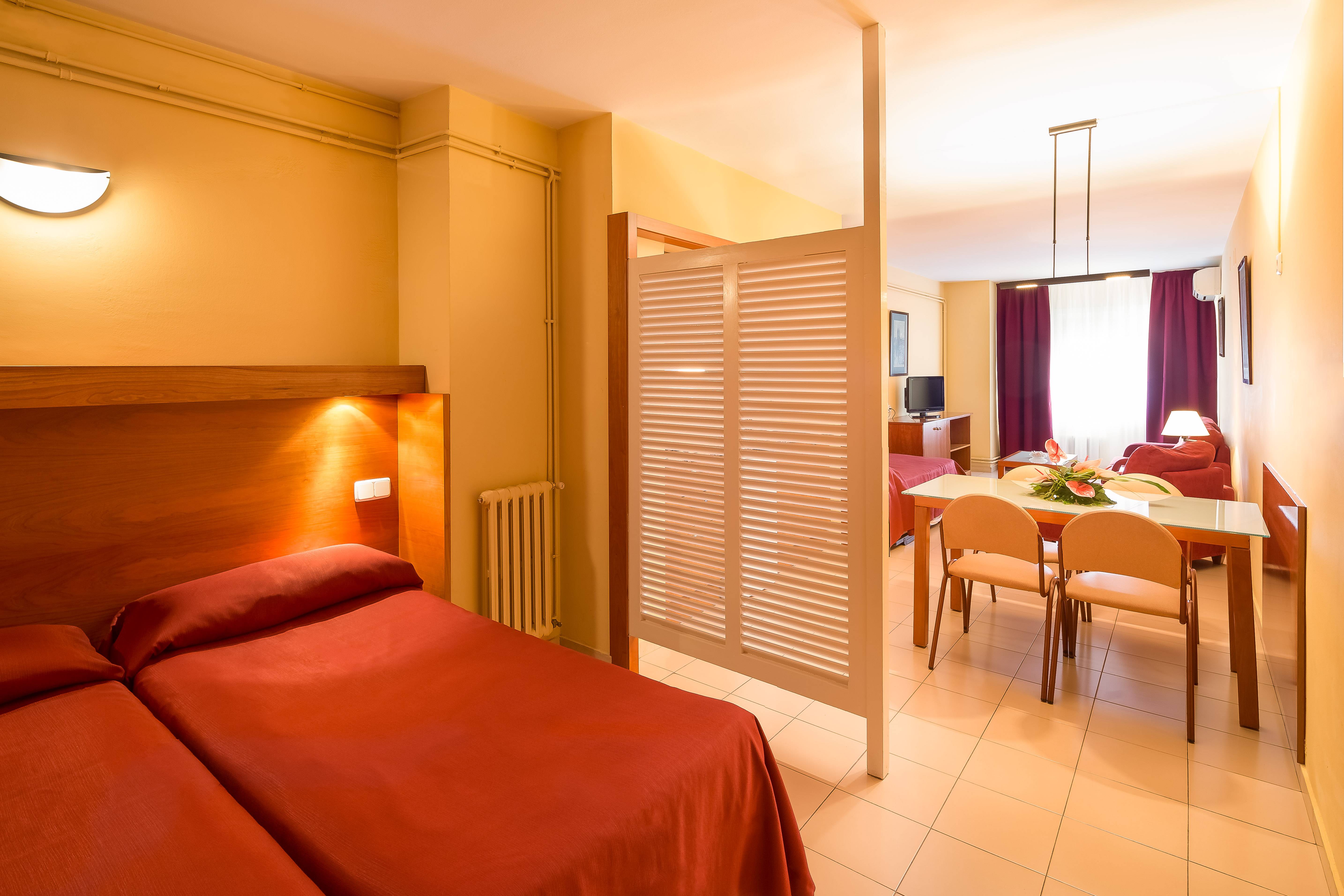 Aparthotel Bertrán