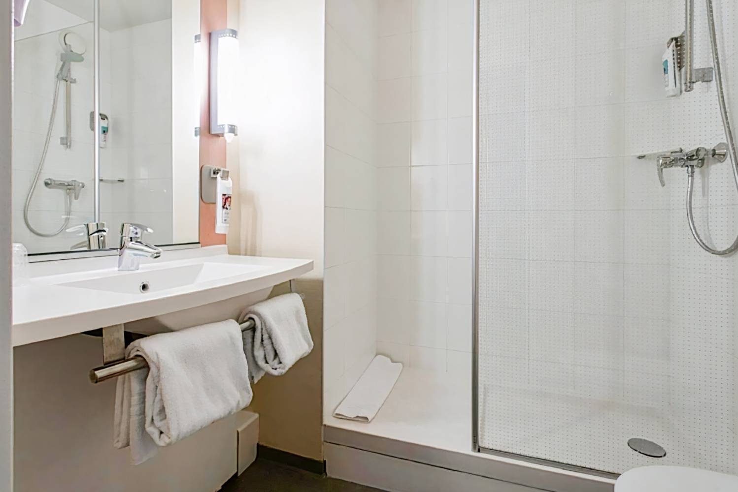 ibis Senlis