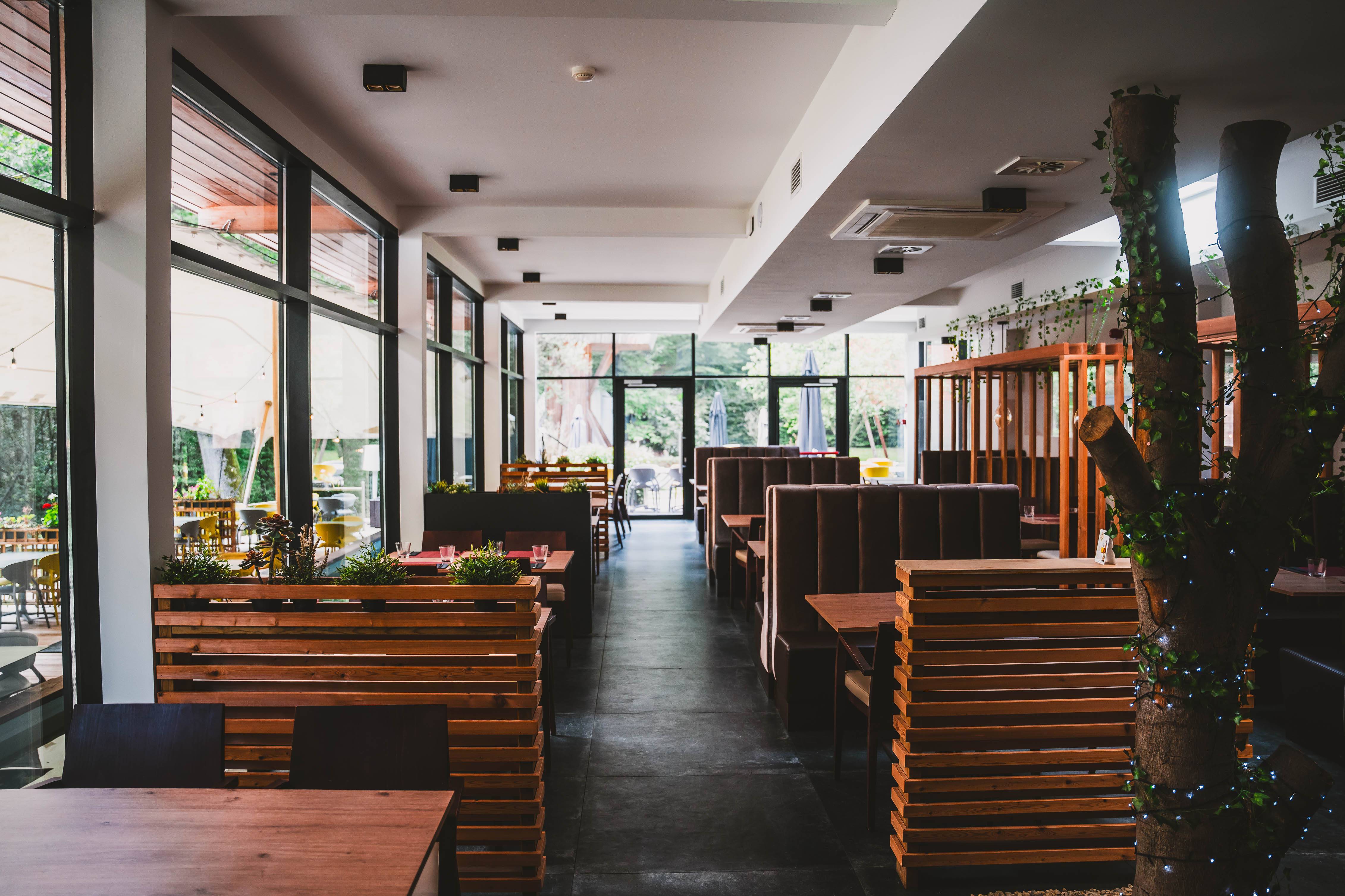 Utopia Hotel Mons