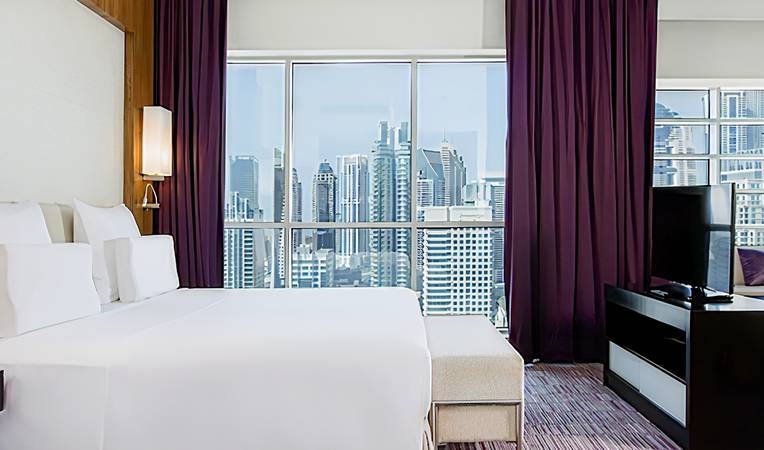 Pullman Dubai Jumeirah Lakes Towers