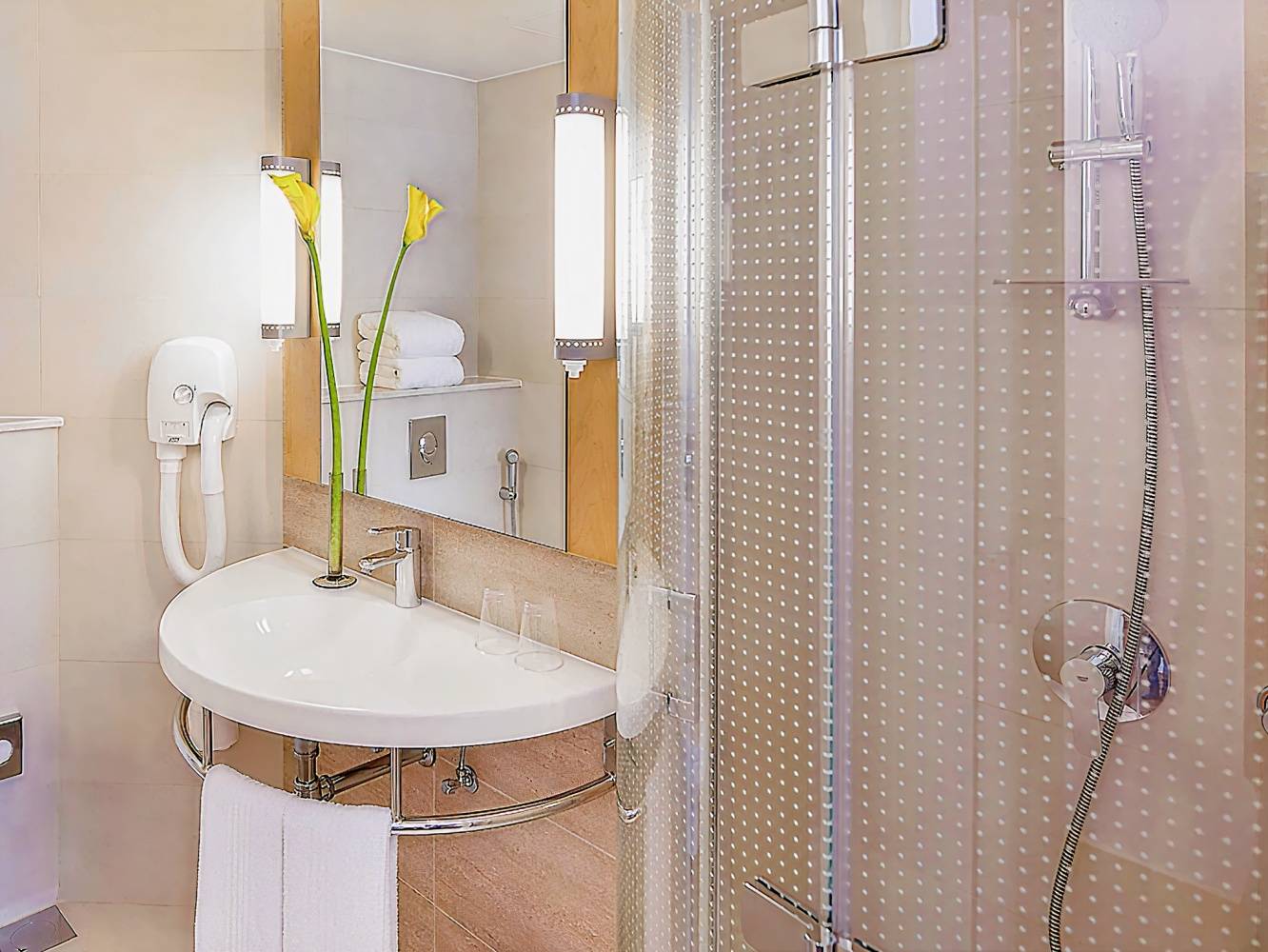 ibis One Central