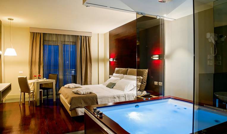 Main Palace Hotel
