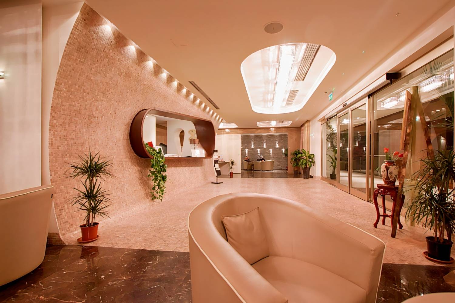 Main Palace Hotel
