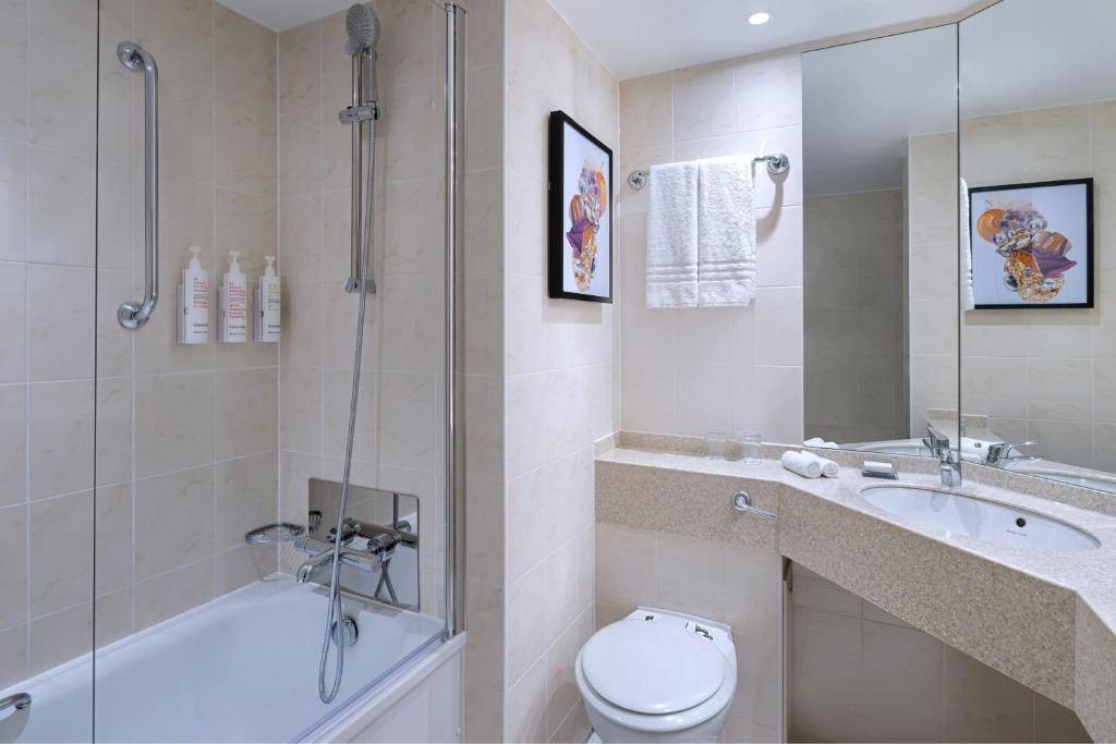 Delta Hotels by Marriott Heathrow / Windsor