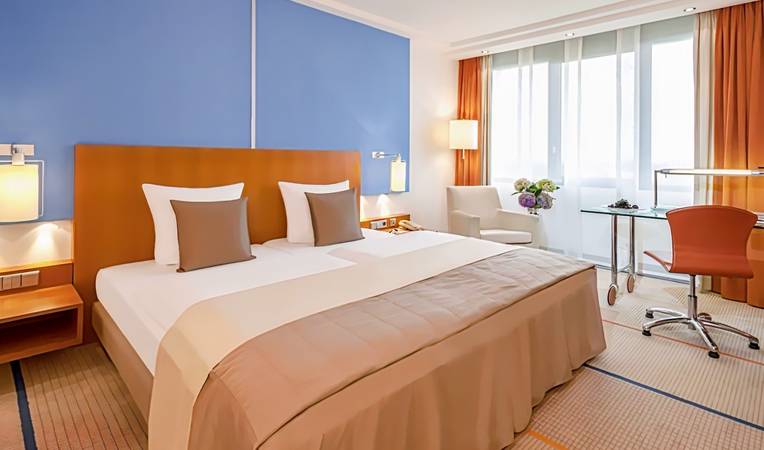 Dorint Hotel Frankfurt / Sulzbach