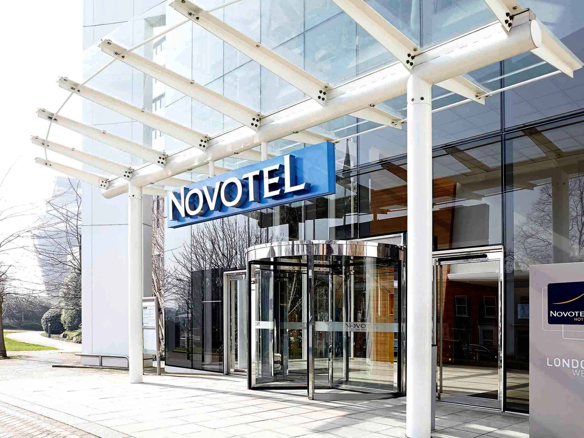 Novotel London West