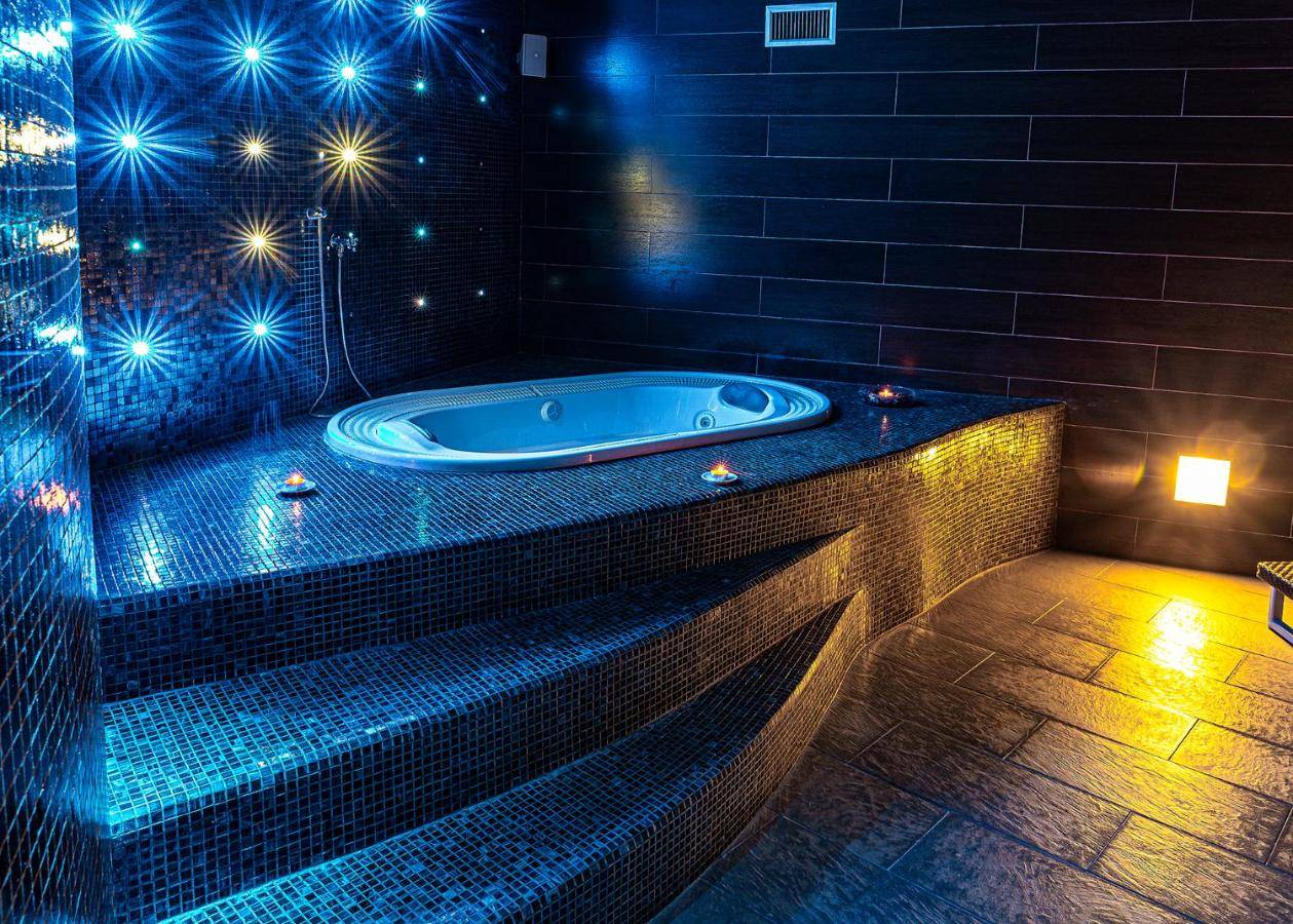 For You Hotel