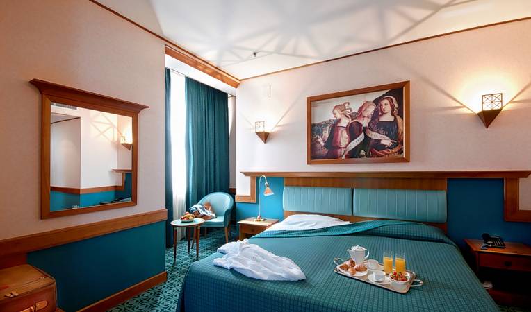 Hotel Sangallo Palace