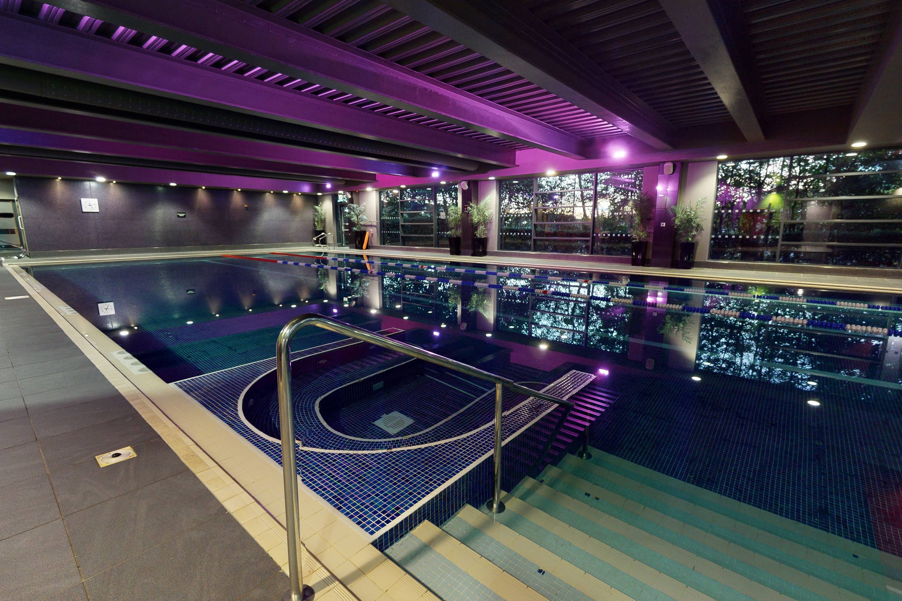 Village Hotel Leeds South