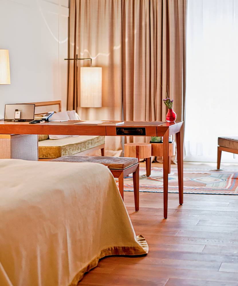 Louis Hotel